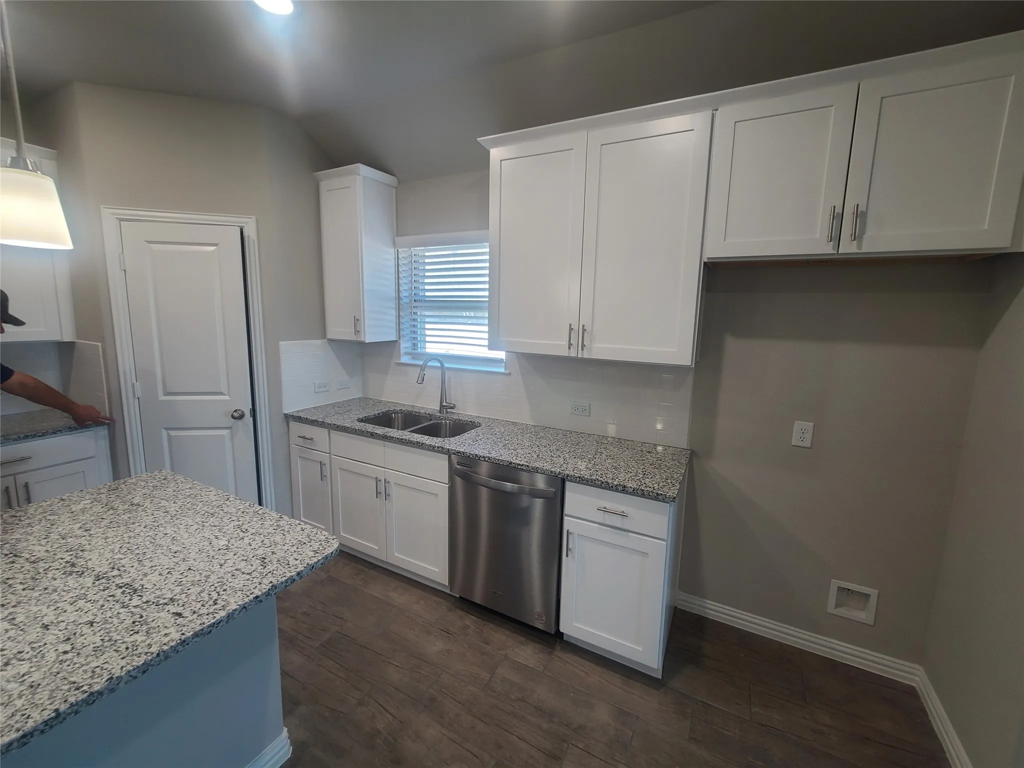 Single Family Residence For Sale in Denton County , 321 Ranch Road, Justin, Texas 76247, 3 Bedroom, 2 Bathroom, 2 Garage spaces, 1,896 Sqft, built in 2022, mls#21335636, Real Estate Agent in Justin, Homes For Sale in Denton county, Homes For Sale in Justin, Realtor in Justin Texas, Real Estate Brokerage Independent Realty Texas, Luminita Cordes Realtor