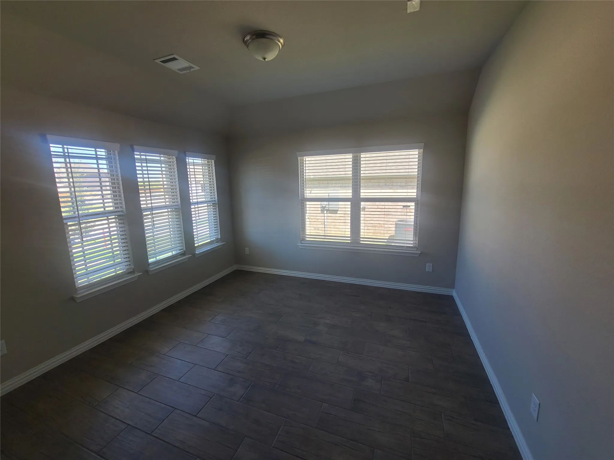 Single Family Residence For Sale in Denton County , 321 Ranch Road, Justin, Texas 76247, 3 Bedroom, 2 Bathroom, 2 Garage spaces, 1,896 Sqft, built in 2022, mls#21335636, Real Estate Agent in Justin, Homes For Sale in Denton county, Homes For Sale in Justin, Realtor in Justin Texas, Real Estate Brokerage Independent Realty Texas, Luminita Cordes Realtor