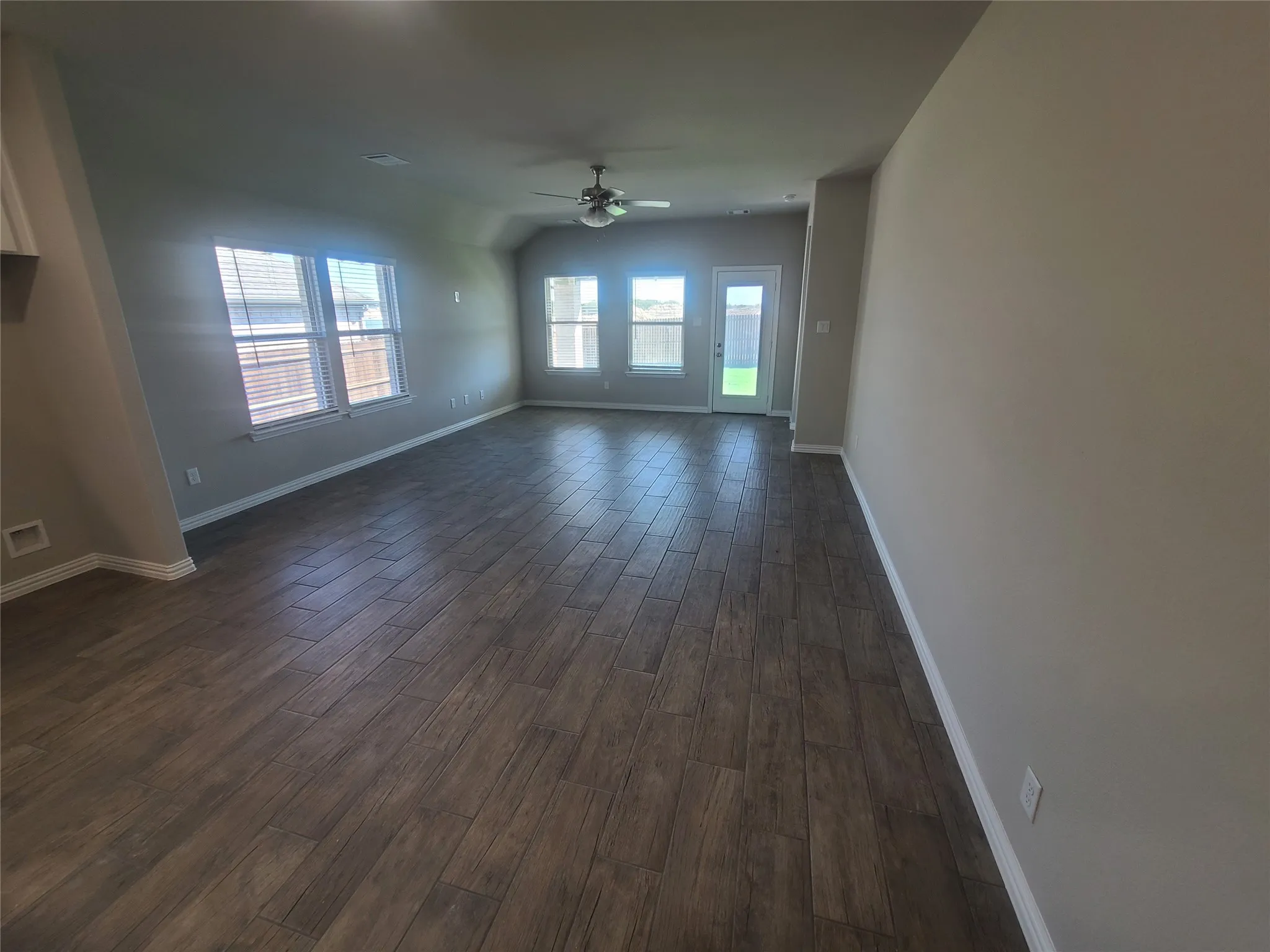 Single Family Residence For Sale in Denton County , 321 Ranch Road, Justin, Texas 76247, 3 Bedroom, 2 Bathroom, 2 Garage spaces, 1,896 Sqft, built in 2022, mls#21335636, Real Estate Agent in Justin, Homes For Sale in Denton county, Homes For Sale in Justin, Realtor in Justin Texas, Real Estate Brokerage Independent Realty Texas, Luminita Cordes Realtor