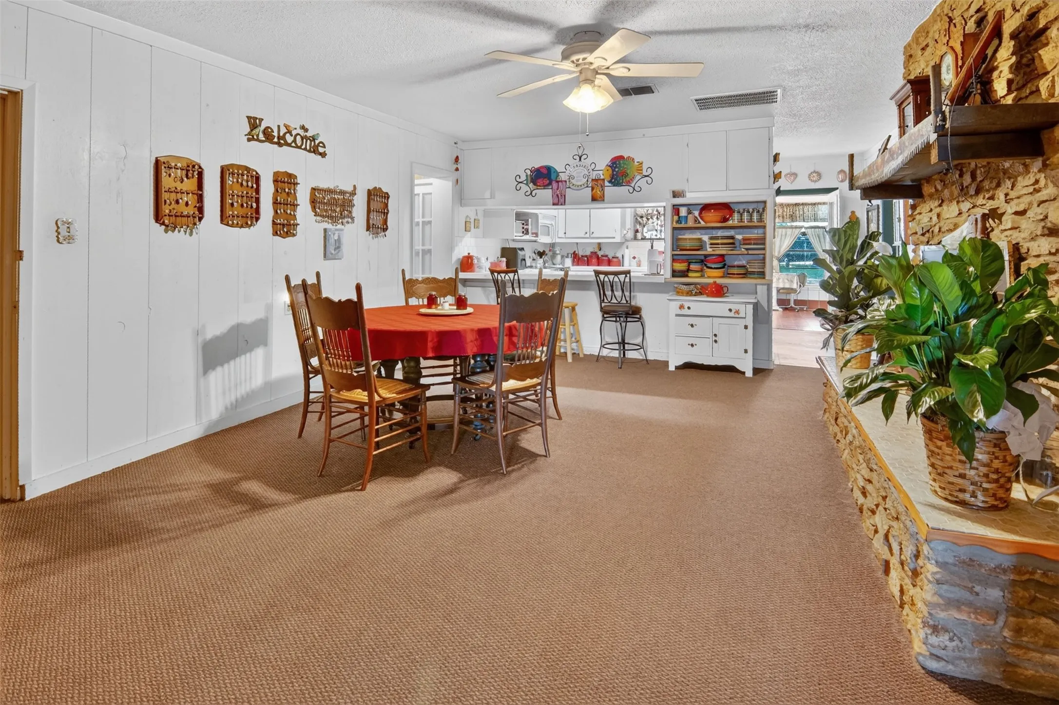 Single Family Residence For Sale in Palo Pinto County , 151 Rock Creek Loop, Possum Kingdom Lake, Texas 76449, 5 Bedroom, 4 Bathroom, Garage spaces, 2,913 Sqft, built in 1940, mls#21335653, Real Estate Agent in Possum Kingdom Lake, Homes For Sale in Palo Pinto county, Homes For Sale in Possum Kingdom Lake, Realtor in Possum Kingdom Lake Texas, Real Estate Brokerage Independent Realty Texas, Luminita Cordes Realtor