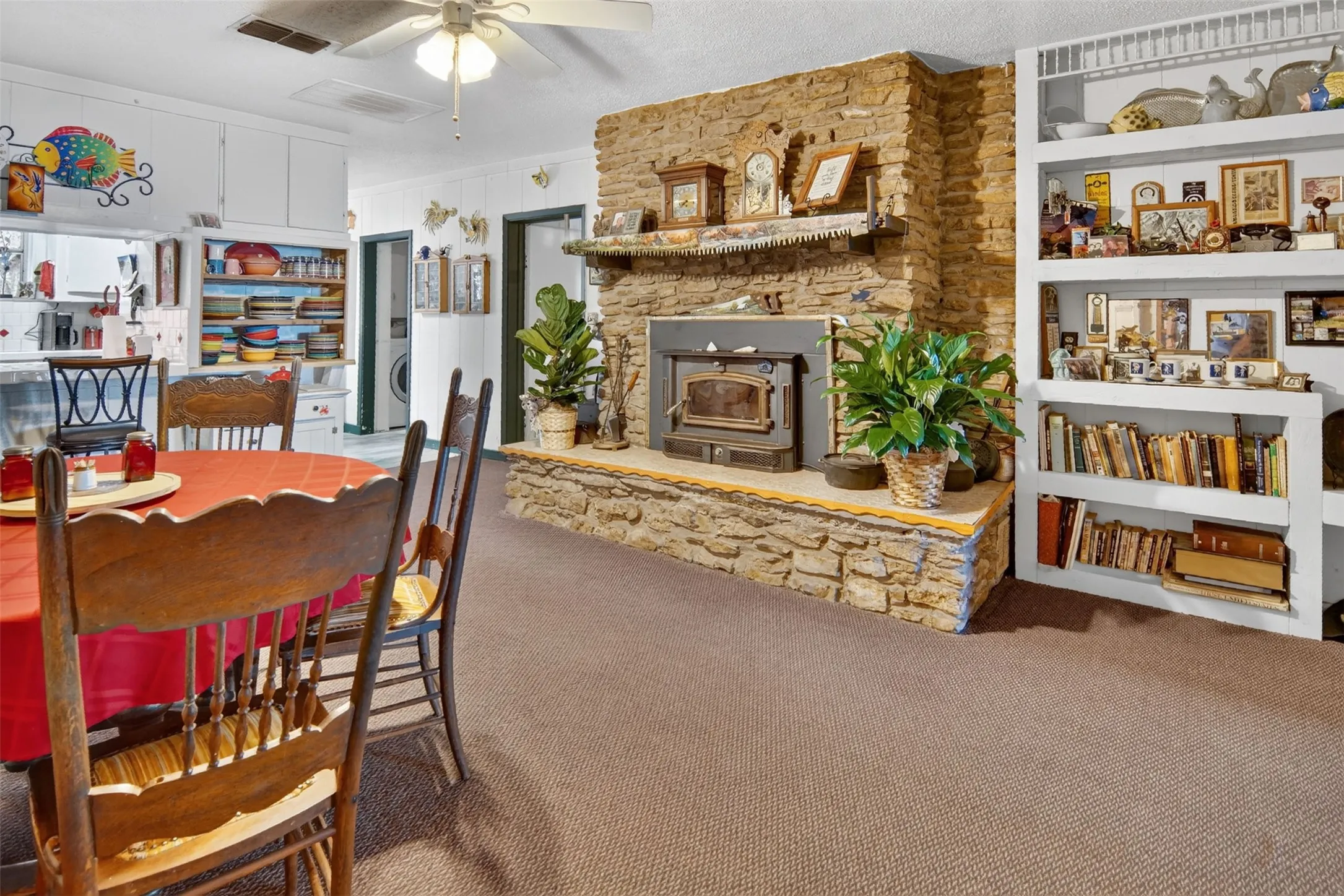 Single Family Residence For Sale in Palo Pinto County , 151 Rock Creek Loop, Possum Kingdom Lake, Texas 76449, 5 Bedroom, 4 Bathroom, Garage spaces, 2,913 Sqft, built in 1940, mls#21335653, Real Estate Agent in Possum Kingdom Lake, Homes For Sale in Palo Pinto county, Homes For Sale in Possum Kingdom Lake, Realtor in Possum Kingdom Lake Texas, Real Estate Brokerage Independent Realty Texas, Luminita Cordes Realtor