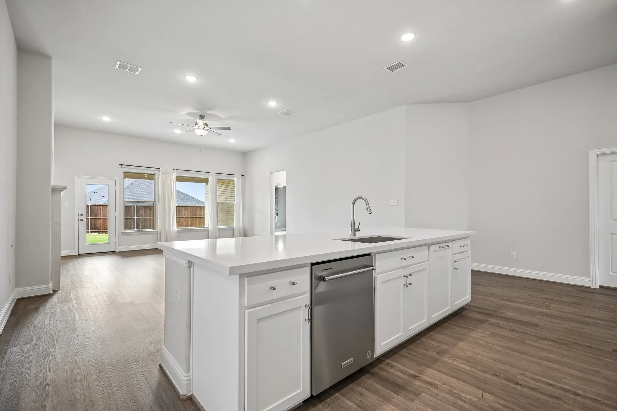 Single Family Residence For Sale in Denton County , 308 Magnolia Street, Oak Point, Texas 75068, 4 Bedroom, 3 Bathroom, 3 Garage spaces, 3,089 Sqft, built in 2021, Price $610,000, mls#21335504, Real Estate Agent in Oak Point, Homes For Sale in Denton county, Homes For Sale in Oak Point, Realtor in Oak Point Texas, Real Estate Brokerage Independent Realty Texas, Luminita Cordes Realtor