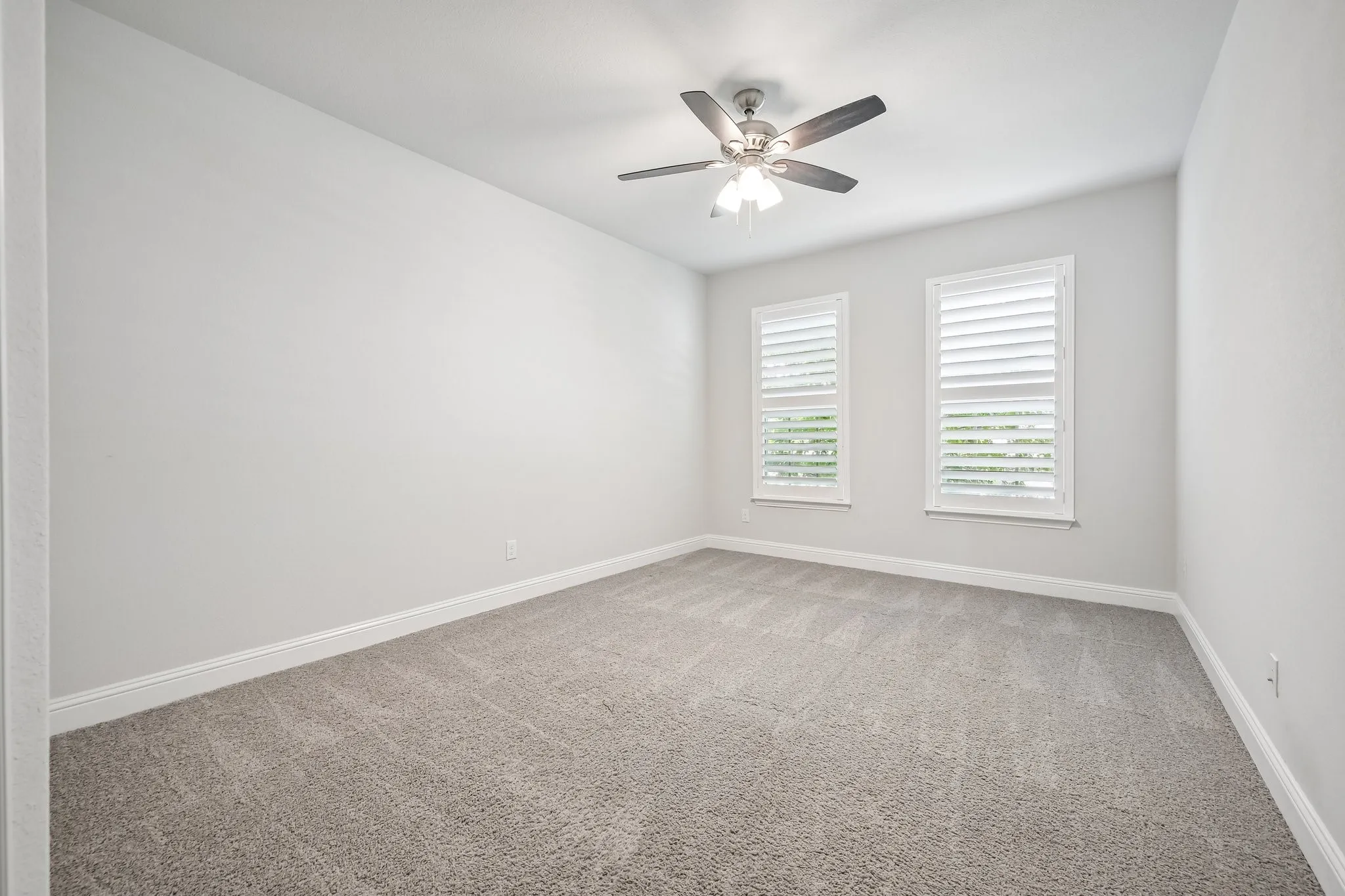 Single Family Residence For Sale in Denton County , 308 Magnolia Street, Oak Point, Texas 75068, 4 Bedroom, 3 Bathroom, 3 Garage spaces, 3,089 Sqft, built in 2021, Price $610,000, mls#21335504, Real Estate Agent in Oak Point, Homes For Sale in Denton county, Homes For Sale in Oak Point, Realtor in Oak Point Texas, Real Estate Brokerage Independent Realty Texas, Luminita Cordes Realtor