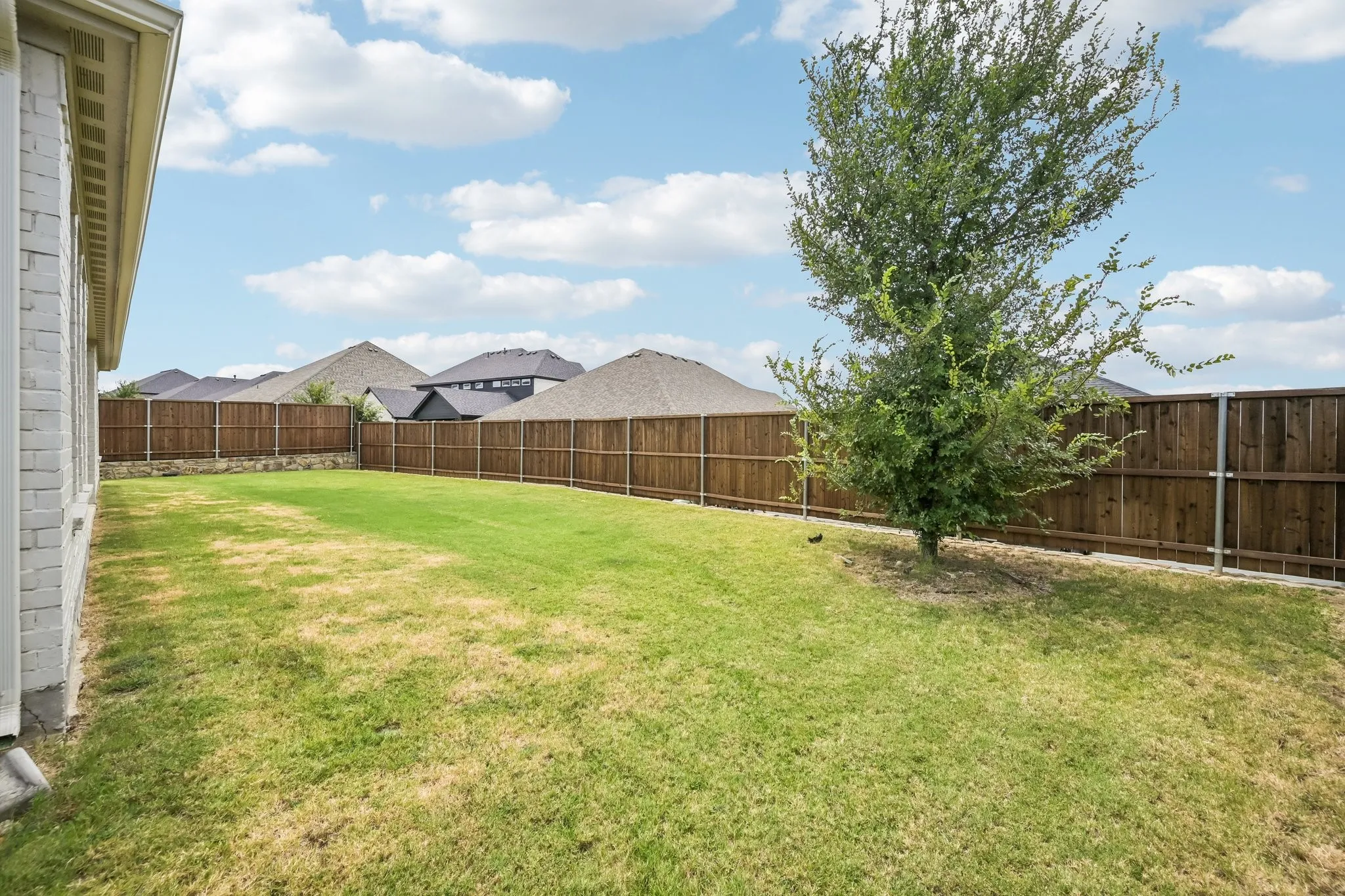 Single Family Residence For Sale in Denton County , 308 Magnolia Street, Oak Point, Texas 75068, 4 Bedroom, 3 Bathroom, 3 Garage spaces, 3,089 Sqft, built in 2021, Price $610,000, mls#21335504, Real Estate Agent in Oak Point, Homes For Sale in Denton county, Homes For Sale in Oak Point, Realtor in Oak Point Texas, Real Estate Brokerage Independent Realty Texas, Luminita Cordes Realtor