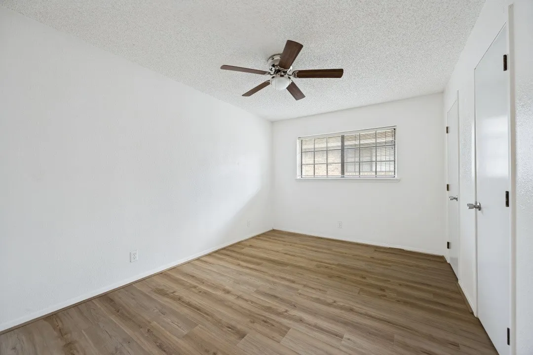 Duplex For Rent in Grayson County , 808 W Belden Street 806, Sherman, Texas 75092, 2 Bedroom, 1 Bathroom, Garage spaces, 935 Sqft, built in 1985, mls#21332350, Real Estate Agent in Sherman, Homes For Rent in Grayson county, Homes For Rent in Sherman, Realtor in Sherman Texas, Real Estate Brokerage Independent Realty Texas, Luminita Cordes Realtor