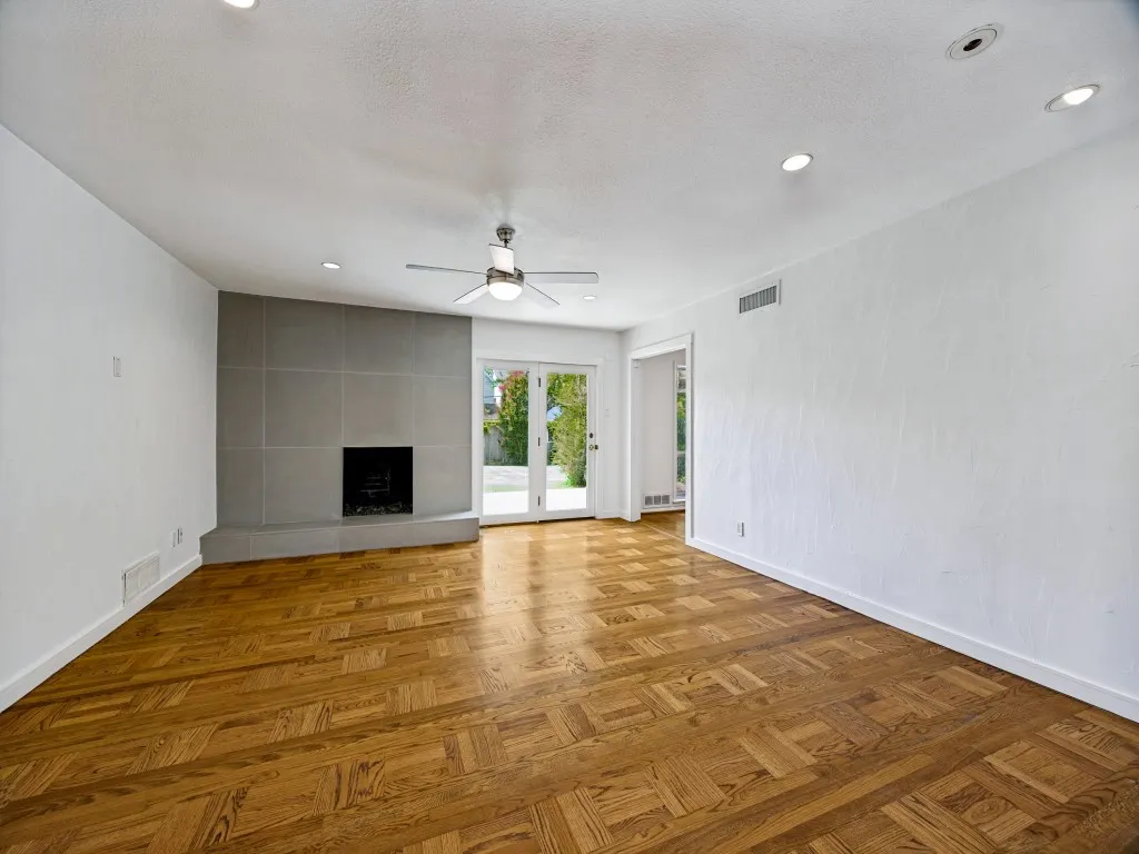 Single Family Residence For Rent in Dallas County , 5938 Willow Lane, Dallas, Texas 75230, 3 Bedroom, 3 Bathroom, 2 Garage spaces, 2,116 Sqft, built in 1959, mls#21330381, Real Estate Agent in Dallas, Homes For Rent in Dallas county, Homes For Rent in Dallas, Realtor in Dallas Texas, Real Estate Brokerage Independent Realty Texas, Luminita Cordes Realtor
