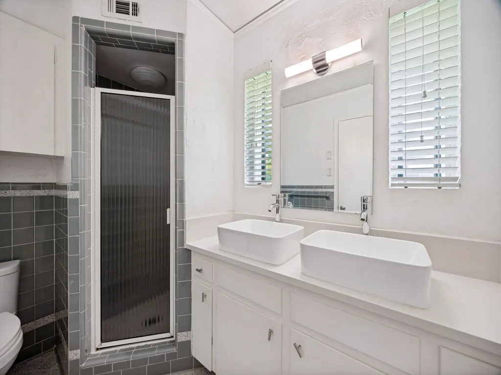 Single Family Residence For Rent in Dallas County , 5938 Willow Lane, Dallas, Texas 75230, 3 Bedroom, 3 Bathroom, 2 Garage spaces, 2,116 Sqft, built in 1959, mls#21330381, Real Estate Agent in Dallas, Homes For Rent in Dallas county, Homes For Rent in Dallas, Realtor in Dallas Texas, Real Estate Brokerage Independent Realty Texas, Luminita Cordes Realtor