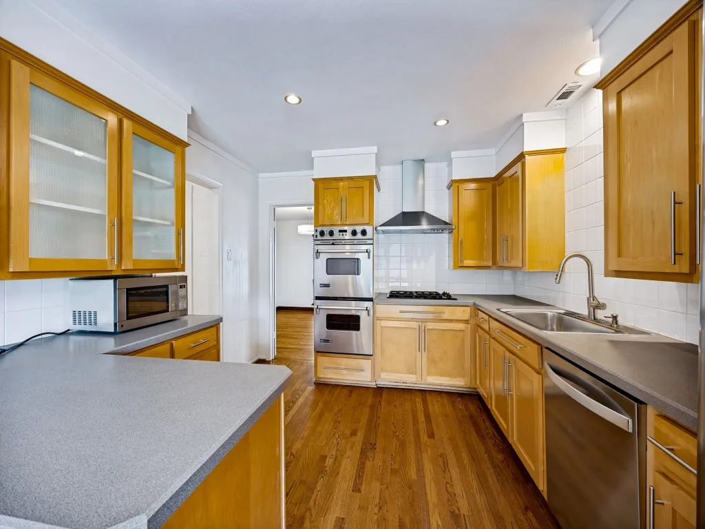 Single Family Residence For Rent in Dallas County , 5938 Willow Lane, Dallas, Texas 75230, 3 Bedroom, 3 Bathroom, 2 Garage spaces, 2,116 Sqft, built in 1959, mls#21330381, Real Estate Agent in Dallas, Homes For Rent in Dallas county, Homes For Rent in Dallas, Realtor in Dallas Texas, Real Estate Brokerage Independent Realty Texas, Luminita Cordes Realtor
