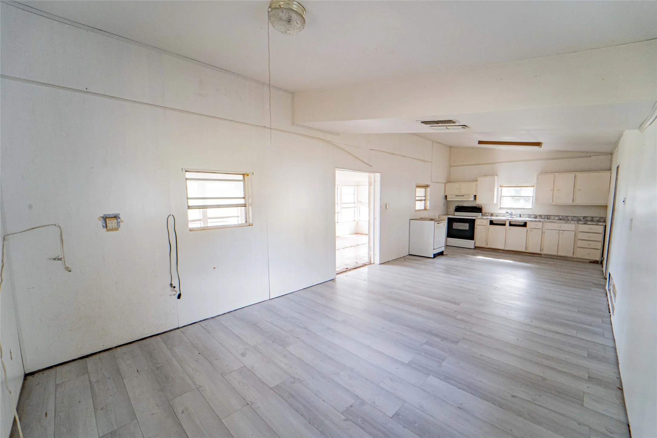 Open concept, Living, Dining and Kitchen in Guest Quarters