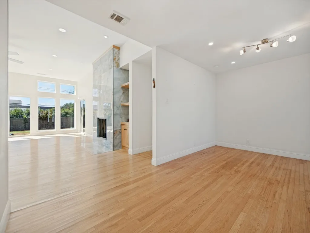 Single Family Residence For Rent in Dallas County , 5616 Mcshann Road, Dallas, Texas 75230, 5 Bedroom, 5 Bathroom, 2 Garage spaces, 3,181 Sqft, built in 1967, mls#21329952, Real Estate Agent in Dallas, Homes For Rent in Dallas county, Homes For Rent in Dallas, Realtor in Dallas Texas, Real Estate Brokerage Independent Realty Texas, Luminita Cordes Realtor