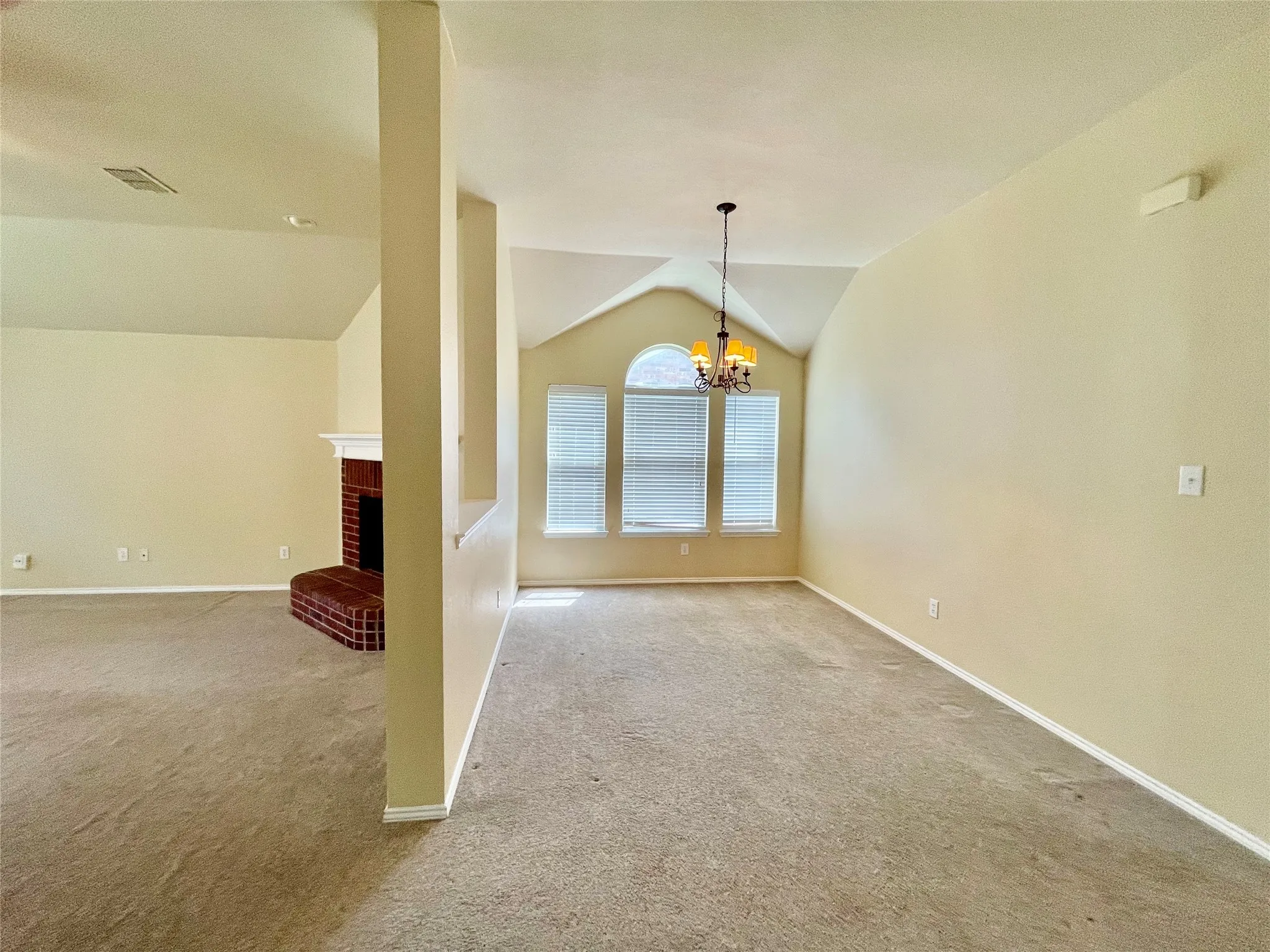 Single Family Residence For Rent in Collin County , 1535 Silver Spur Drive, Allen, Texas 75002, 3 Bedroom, 2 Bathroom, 2 Garage spaces, 1,843 Sqft, built in 2003, mls#21335666, Real Estate Agent in Allen, Homes For Rent in Collin county, Homes For Rent in Allen, Realtor in Allen Texas, Real Estate Brokerage Independent Realty Texas, Luminita Cordes Realtor
