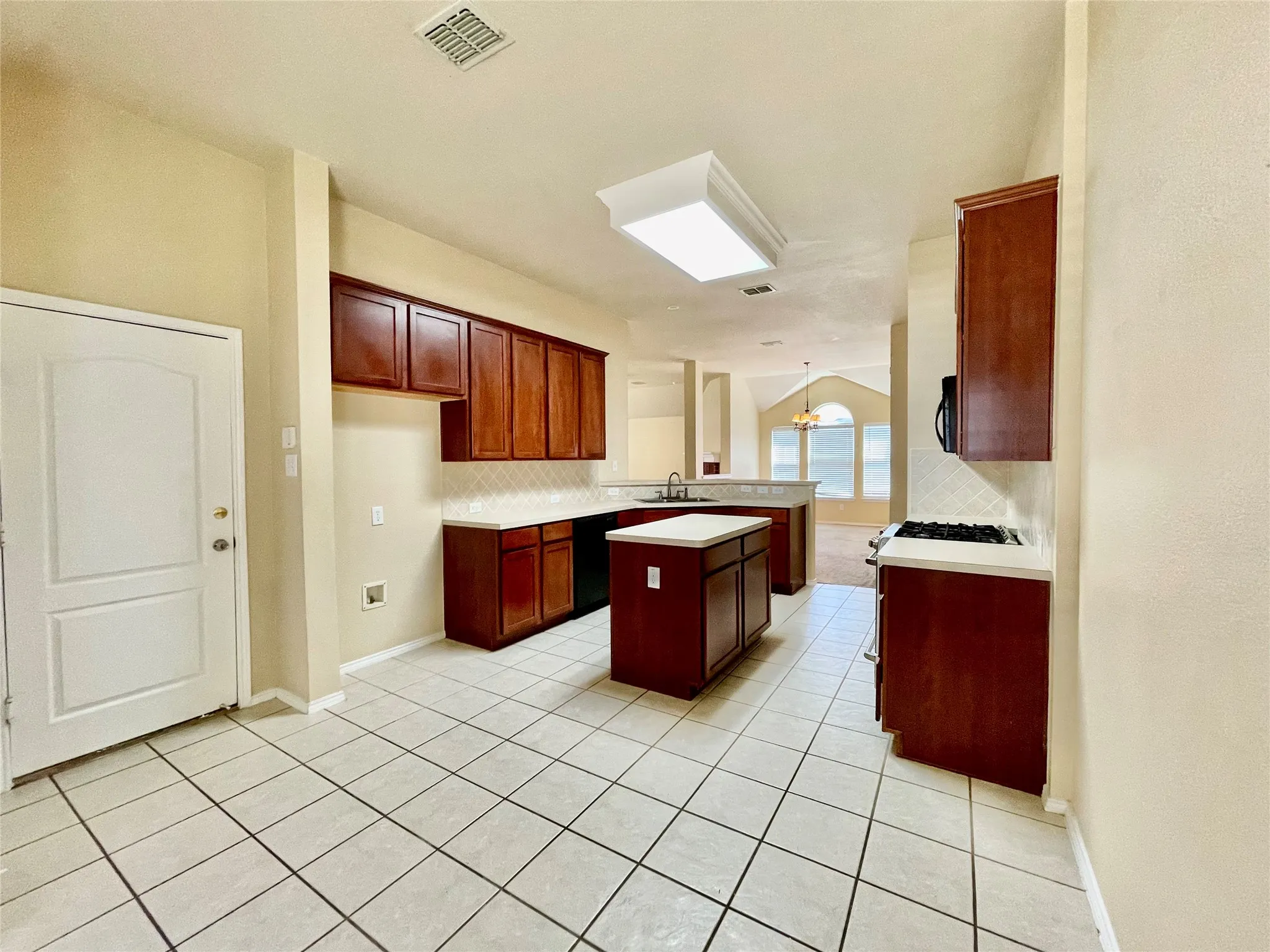 Single Family Residence For Rent in Collin County , 1535 Silver Spur Drive, Allen, Texas 75002, 3 Bedroom, 2 Bathroom, 2 Garage spaces, 1,843 Sqft, built in 2003, mls#21335666, Real Estate Agent in Allen, Homes For Rent in Collin county, Homes For Rent in Allen, Realtor in Allen Texas, Real Estate Brokerage Independent Realty Texas, Luminita Cordes Realtor