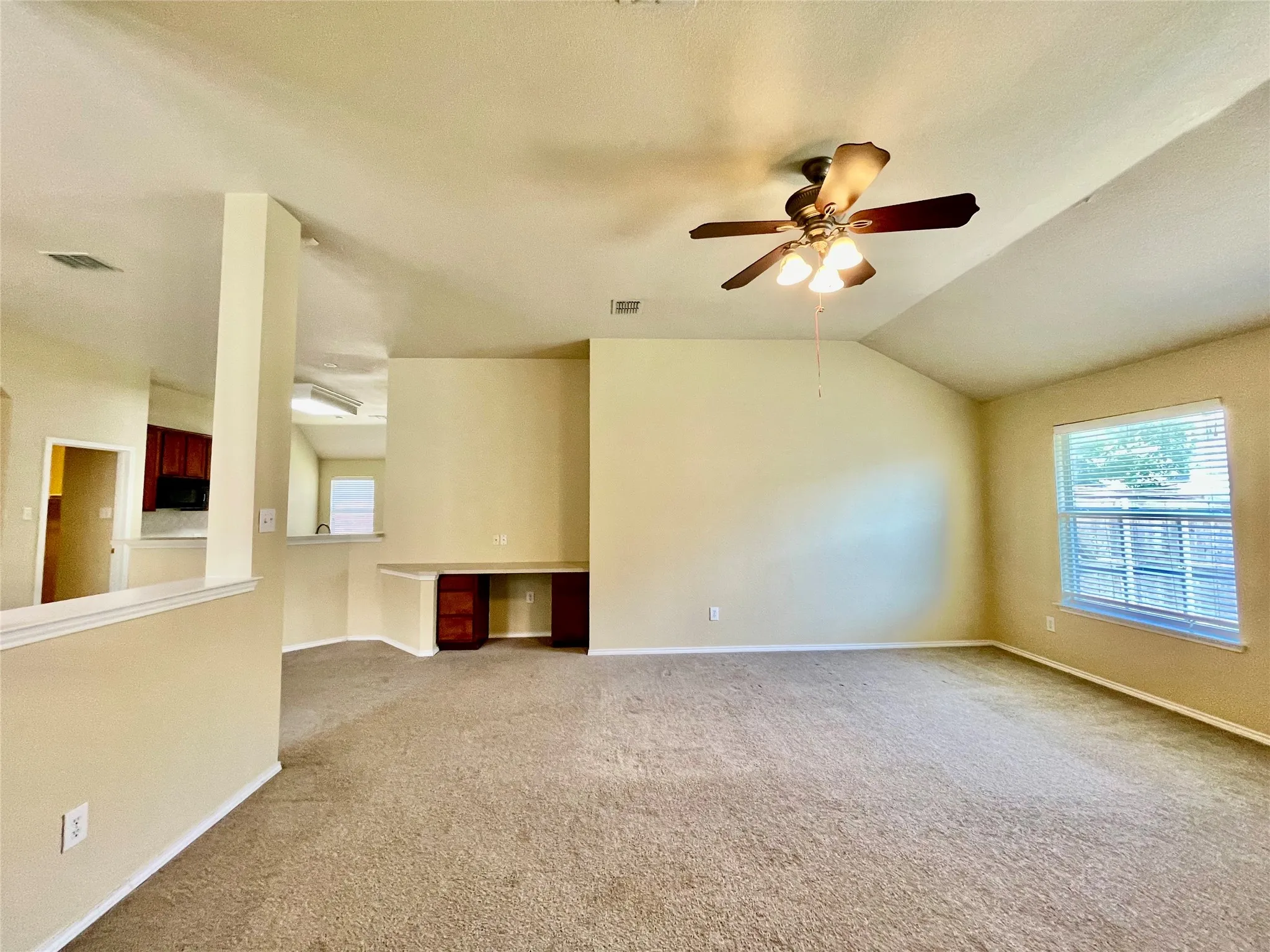 Single Family Residence For Rent in Collin County , 1535 Silver Spur Drive, Allen, Texas 75002, 3 Bedroom, 2 Bathroom, 2 Garage spaces, 1,843 Sqft, built in 2003, mls#21335666, Real Estate Agent in Allen, Homes For Rent in Collin county, Homes For Rent in Allen, Realtor in Allen Texas, Real Estate Brokerage Independent Realty Texas, Luminita Cordes Realtor