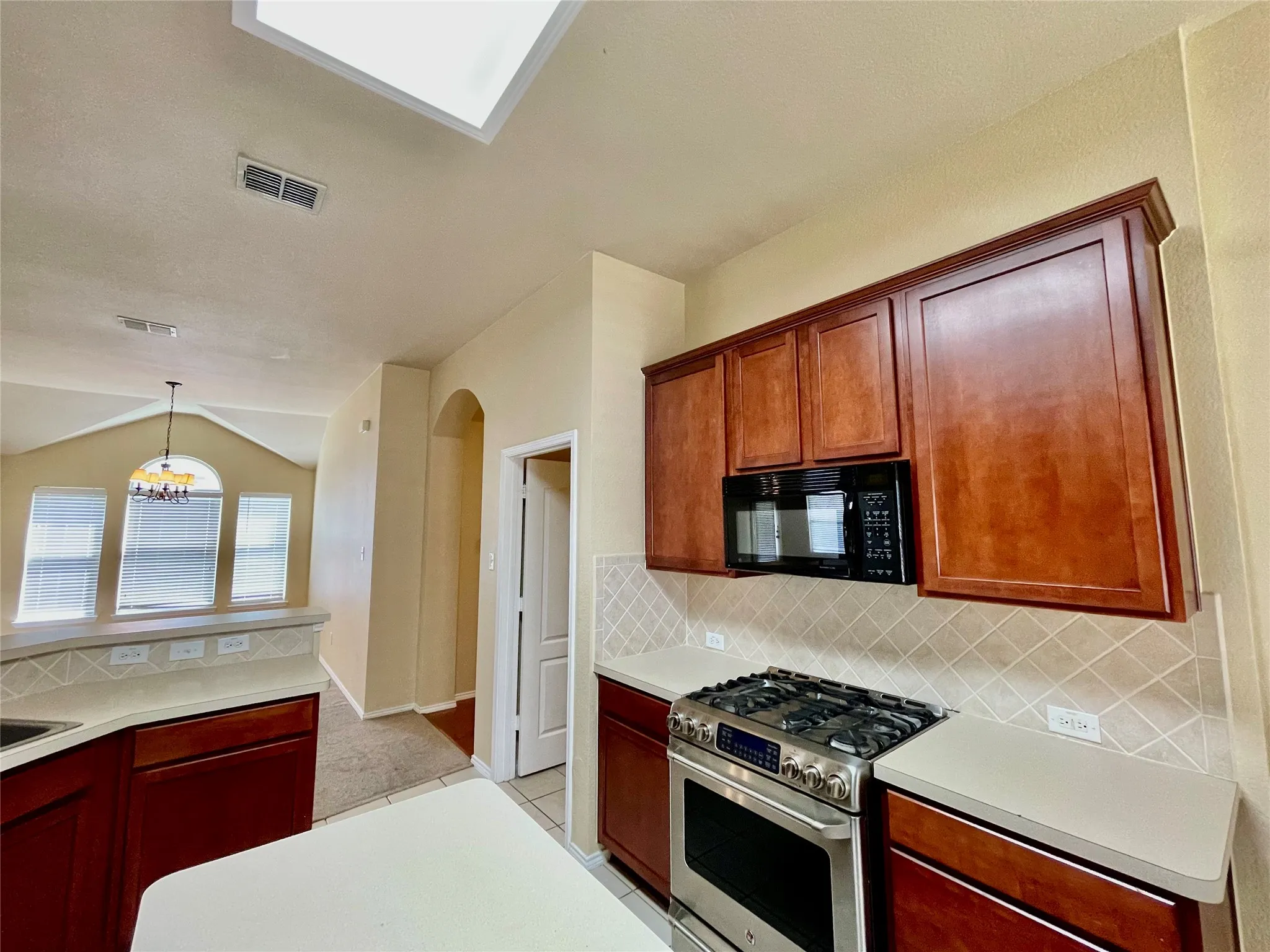 Single Family Residence For Rent in Collin County , 1535 Silver Spur Drive, Allen, Texas 75002, 3 Bedroom, 2 Bathroom, 2 Garage spaces, 1,843 Sqft, built in 2003, mls#21335666, Real Estate Agent in Allen, Homes For Rent in Collin county, Homes For Rent in Allen, Realtor in Allen Texas, Real Estate Brokerage Independent Realty Texas, Luminita Cordes Realtor