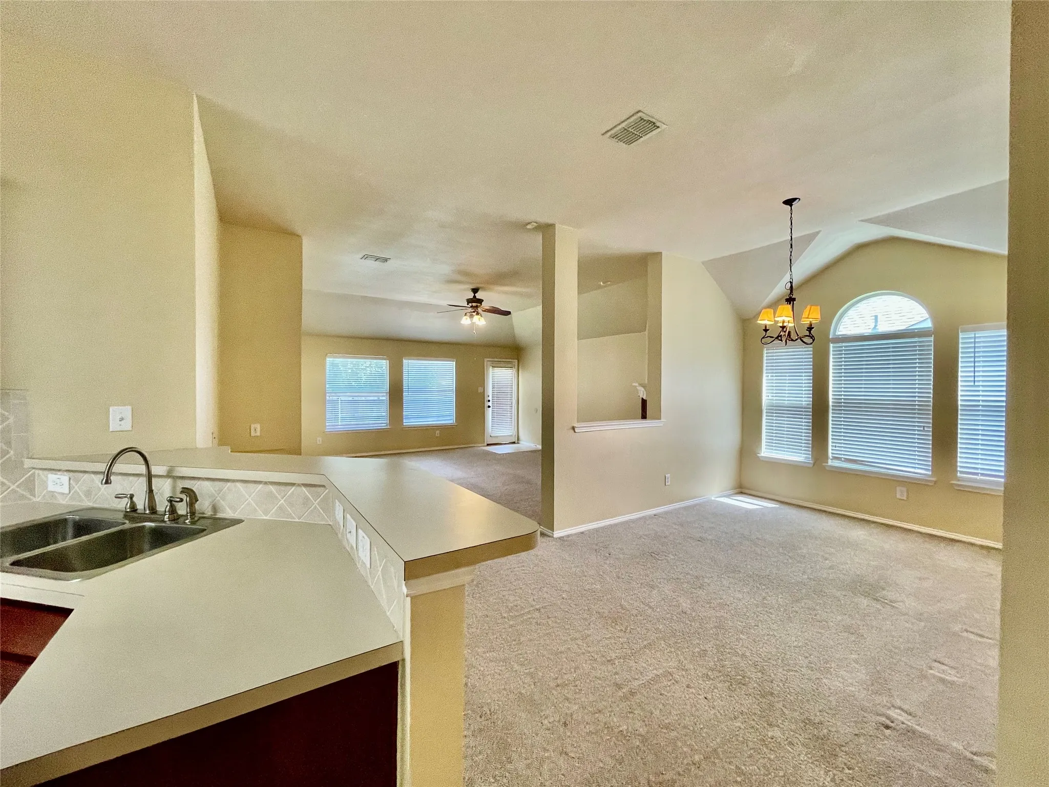 Single Family Residence For Rent in Collin County , 1535 Silver Spur Drive, Allen, Texas 75002, 3 Bedroom, 2 Bathroom, 2 Garage spaces, 1,843 Sqft, built in 2003, mls#21335666, Real Estate Agent in Allen, Homes For Rent in Collin county, Homes For Rent in Allen, Realtor in Allen Texas, Real Estate Brokerage Independent Realty Texas, Luminita Cordes Realtor