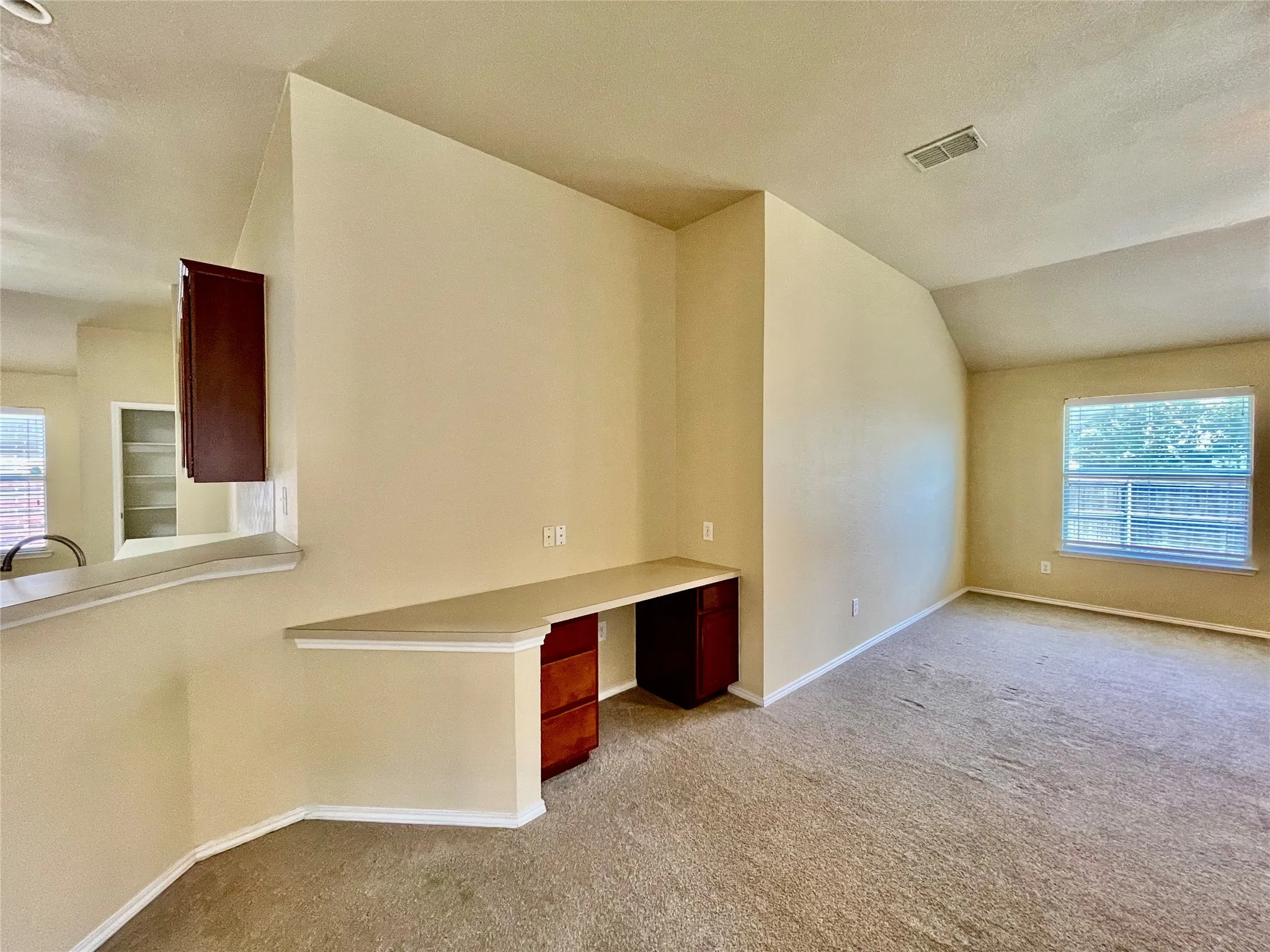 Single Family Residence For Rent in Collin County , 1535 Silver Spur Drive, Allen, Texas 75002, 3 Bedroom, 2 Bathroom, 2 Garage spaces, 1,843 Sqft, built in 2003, mls#21335666, Real Estate Agent in Allen, Homes For Rent in Collin county, Homes For Rent in Allen, Realtor in Allen Texas, Real Estate Brokerage Independent Realty Texas, Luminita Cordes Realtor