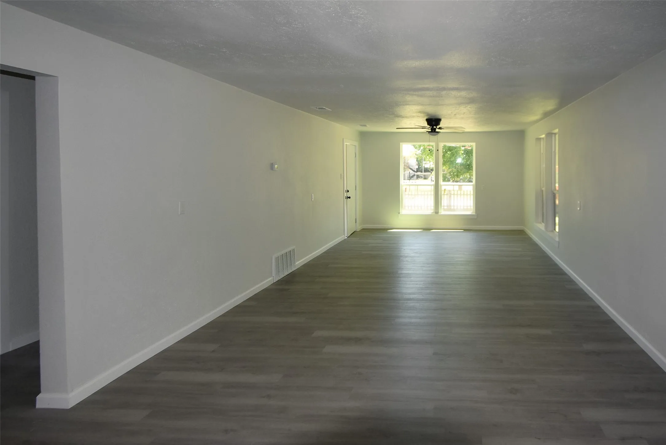 Single Family Residence For Rent in Somervell County , 403 N Gaither Street, Glen Rose, Texas 76043, 3 Bedroom, 2 Bathroom, Garage spaces, 1,472 Sqft, built in 0, mls#21335667, Real Estate Agent in Glen Rose, Homes For Rent in Somervell county, Homes For Rent in Glen Rose, Realtor in Glen Rose Texas, Real Estate Brokerage Independent Realty Texas, Luminita Cordes Realtor