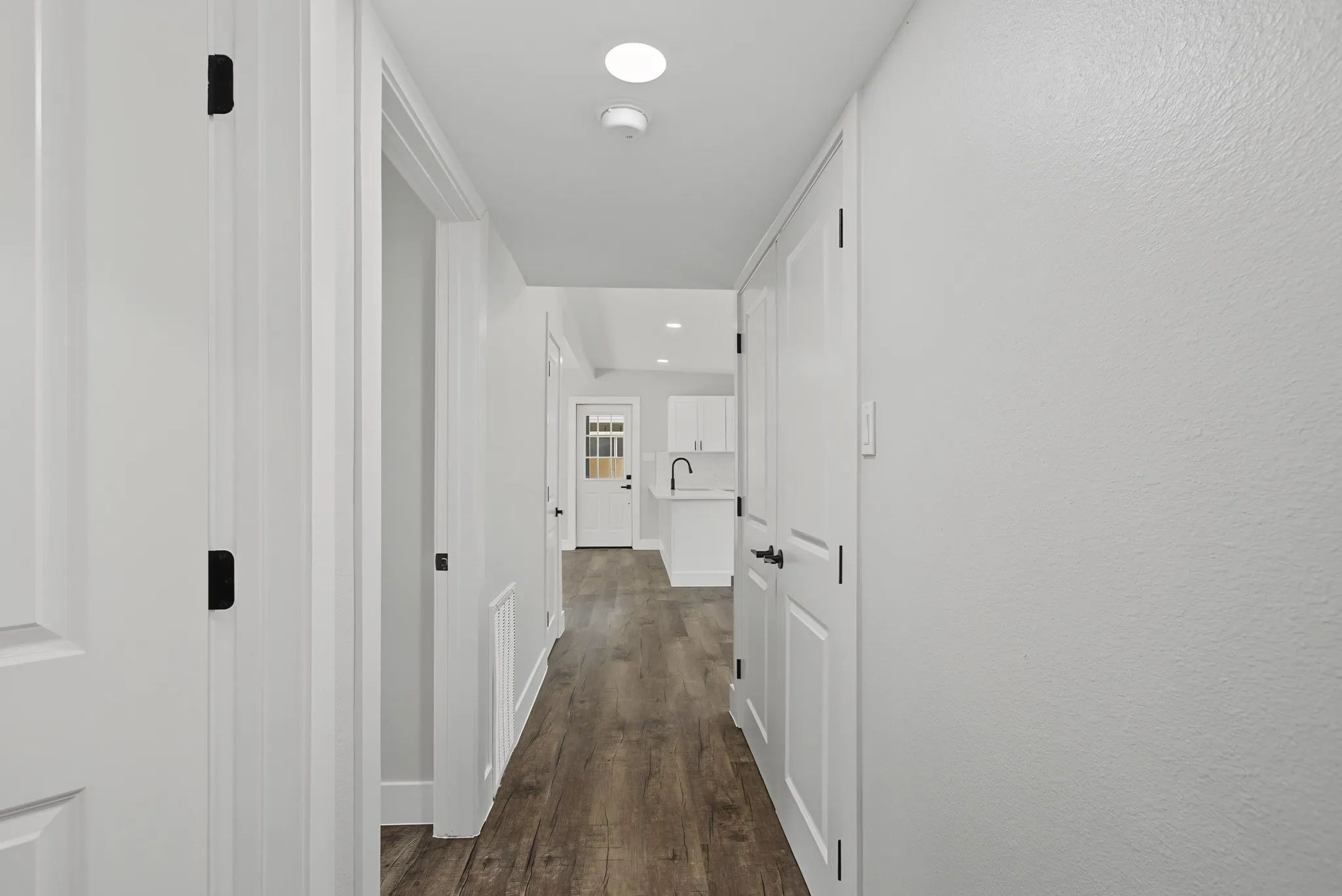 Single Family Residence For Sale in Tarrant County , 4608 Reed Street, Fort Worth, Texas 76119, 3 Bedroom, 2 Bathroom, Garage spaces, 1,050 Sqft, built in 1958, mls#21335012, Real Estate Agent in Fort Worth, Homes For Sale in Tarrant county, Homes For Sale in Fort Worth, Realtor in Fort Worth Texas, Real Estate Brokerage Independent Realty Texas, Luminita Cordes Realtor