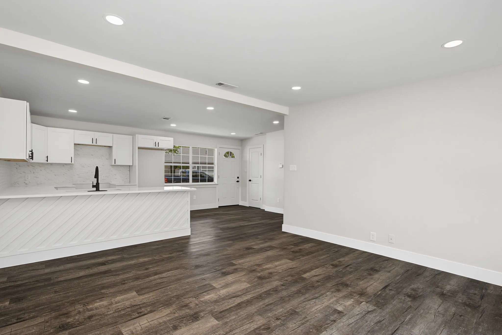 Single Family Residence For Sale in Tarrant County , 4608 Reed Street, Fort Worth, Texas 76119, 3 Bedroom, 2 Bathroom, Garage spaces, 1,050 Sqft, built in 1958, mls#21335012, Real Estate Agent in Fort Worth, Homes For Sale in Tarrant county, Homes For Sale in Fort Worth, Realtor in Fort Worth Texas, Real Estate Brokerage Independent Realty Texas, Luminita Cordes Realtor
