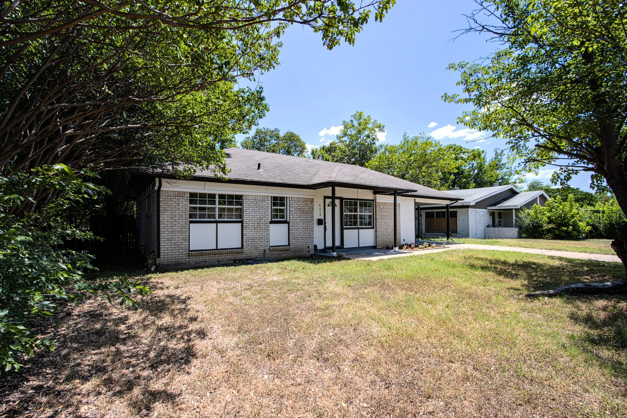 Single Family Residence For Sale in Tarrant County , 4608 Reed Street, Fort Worth, Texas 76119, 3 Bedroom, 2 Bathroom, Garage spaces, 1,050 Sqft, built in 1958, mls#21335012, Real Estate Agent in Fort Worth, Homes For Sale in Tarrant county, Homes For Sale in Fort Worth, Realtor in Fort Worth Texas, Real Estate Brokerage Independent Realty Texas, Luminita Cordes Realtor