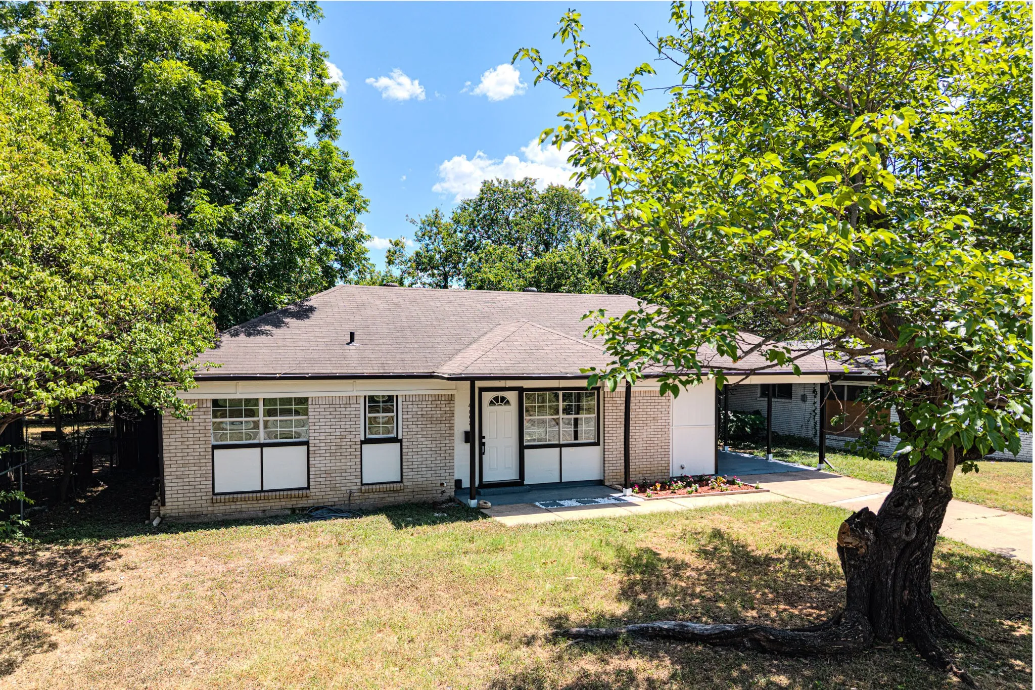 Single Family Residence For Sale in Tarrant County , 4608 Reed Street, Fort Worth, Texas 76119, 3 Bedroom, 2 Bathroom, Garage spaces, 1,050 Sqft, built in 1958, mls#21335012, Real Estate Agent in Fort Worth, Homes For Sale in Tarrant county, Homes For Sale in Fort Worth, Realtor in Fort Worth Texas, Real Estate Brokerage Independent Realty Texas, Luminita Cordes Realtor