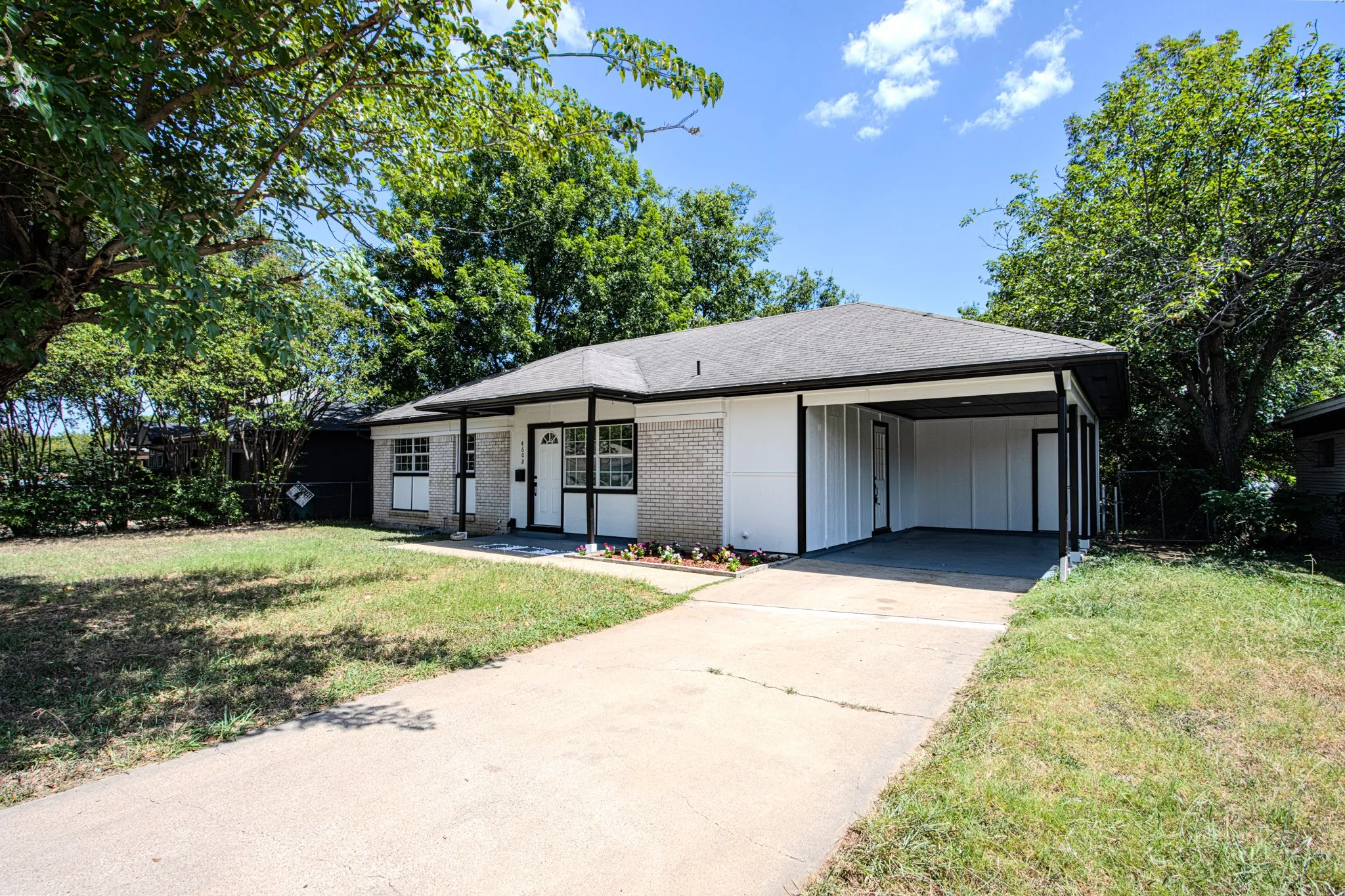Single Family Residence For Sale in Tarrant County , 4608 Reed Street, Fort Worth, Texas 76119, 3 Bedroom, 2 Bathroom, Garage spaces, 1,050 Sqft, built in 1958, mls#21335012, Real Estate Agent in Fort Worth, Homes For Sale in Tarrant county, Homes For Sale in Fort Worth, Realtor in Fort Worth Texas, Real Estate Brokerage Independent Realty Texas, Luminita Cordes Realtor