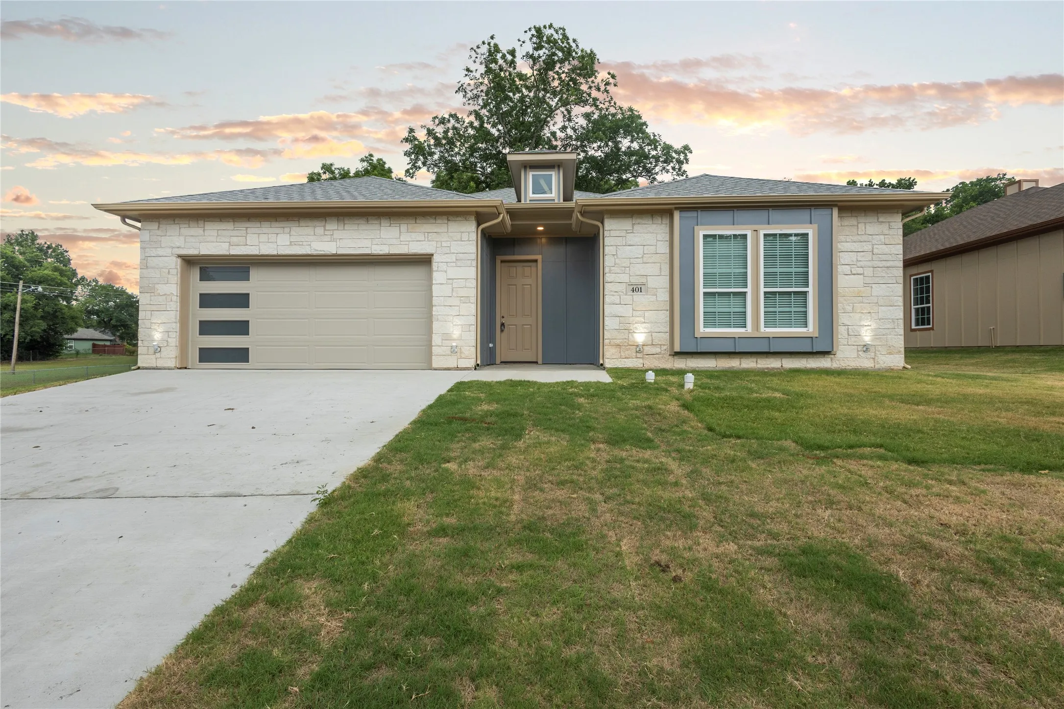 Single Family Residence For Sale in Fannin County , 401 S 4th Street, Bonham, Texas 75418, 4 Bedroom, 2 Bathroom, 2 Garage spaces, 1,526 Sqft, built in 2026, Price $295,000, mls#21335685, Real Estate Agent in Bonham, Homes For Sale in Fannin county, Homes For Sale in Bonham, Realtor in Bonham Texas, Real Estate Brokerage Independent Realty Texas, Luminita Cordes Realtor