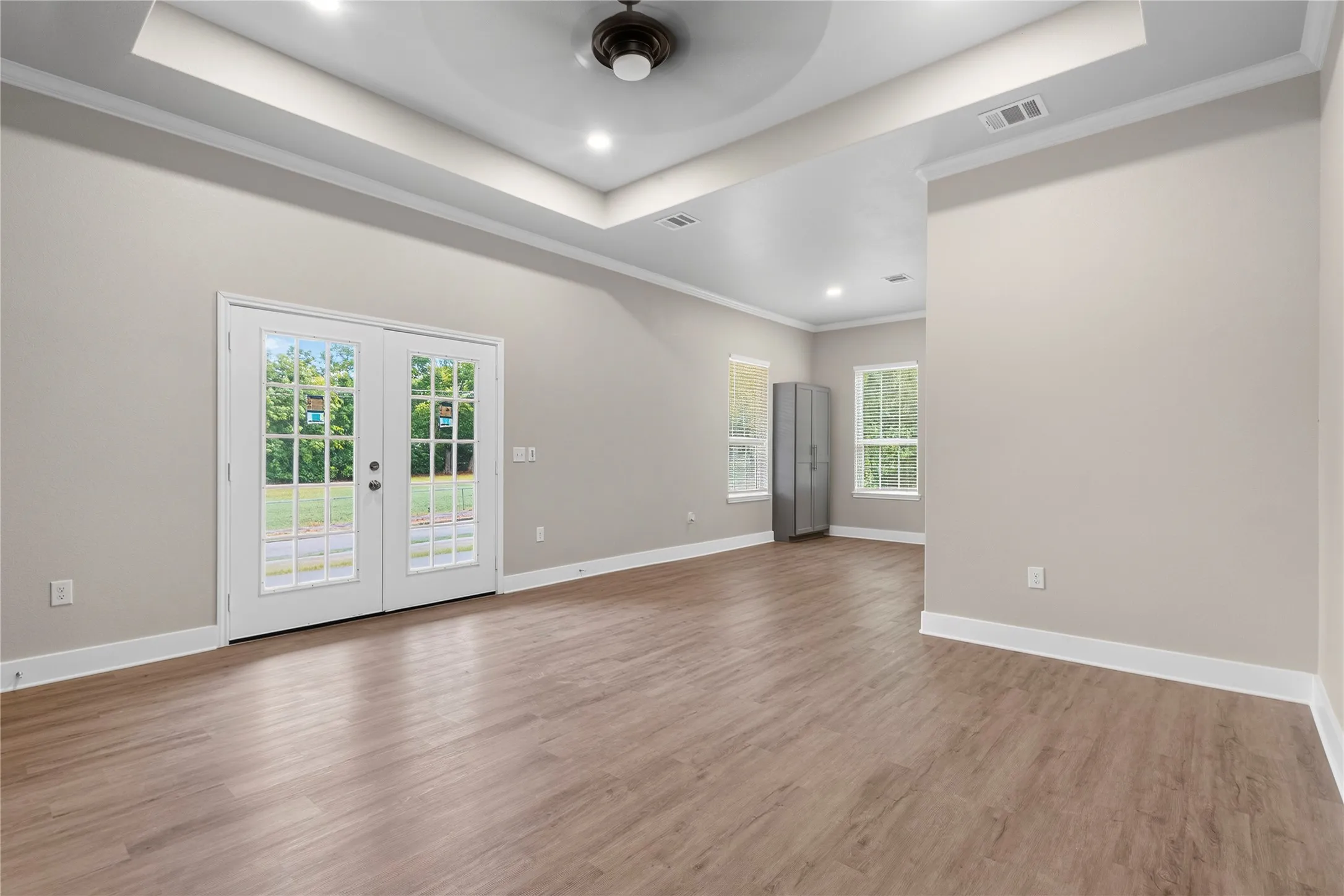 Single Family Residence For Sale in Fannin County , 401 S 4th Street, Bonham, Texas 75418, 4 Bedroom, 2 Bathroom, 2 Garage spaces, 1,526 Sqft, built in 2026, Price $295,000, mls#21335685, Real Estate Agent in Bonham, Homes For Sale in Fannin county, Homes For Sale in Bonham, Realtor in Bonham Texas, Real Estate Brokerage Independent Realty Texas, Luminita Cordes Realtor