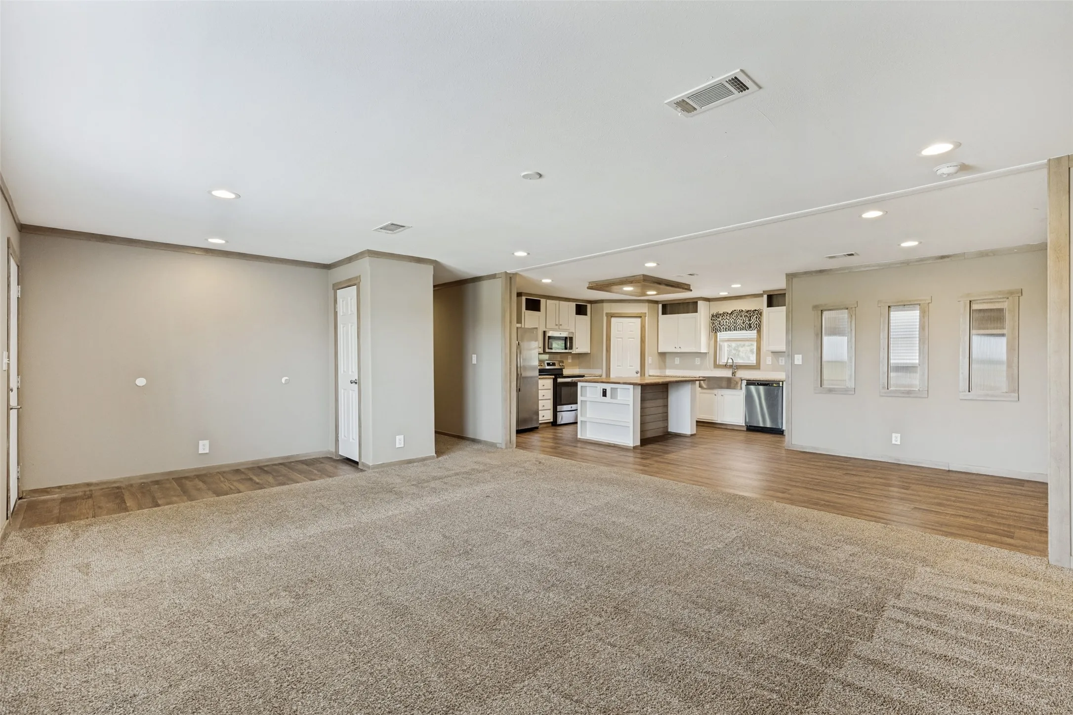 Mobile Home For Sale in Cooke County , 4445 County Road 136, Whitesboro, Texas 76273, 4 Bedroom, 2 Bathroom, 2 Garage spaces, 2,108 Sqft, built in 2021, mls#21335688, Real Estate Agent in Whitesboro, Homes For Sale in Cooke county, Homes For Sale in Whitesboro, Realtor in Whitesboro Texas, Real Estate Brokerage Independent Realty Texas, Luminita Cordes Realtor