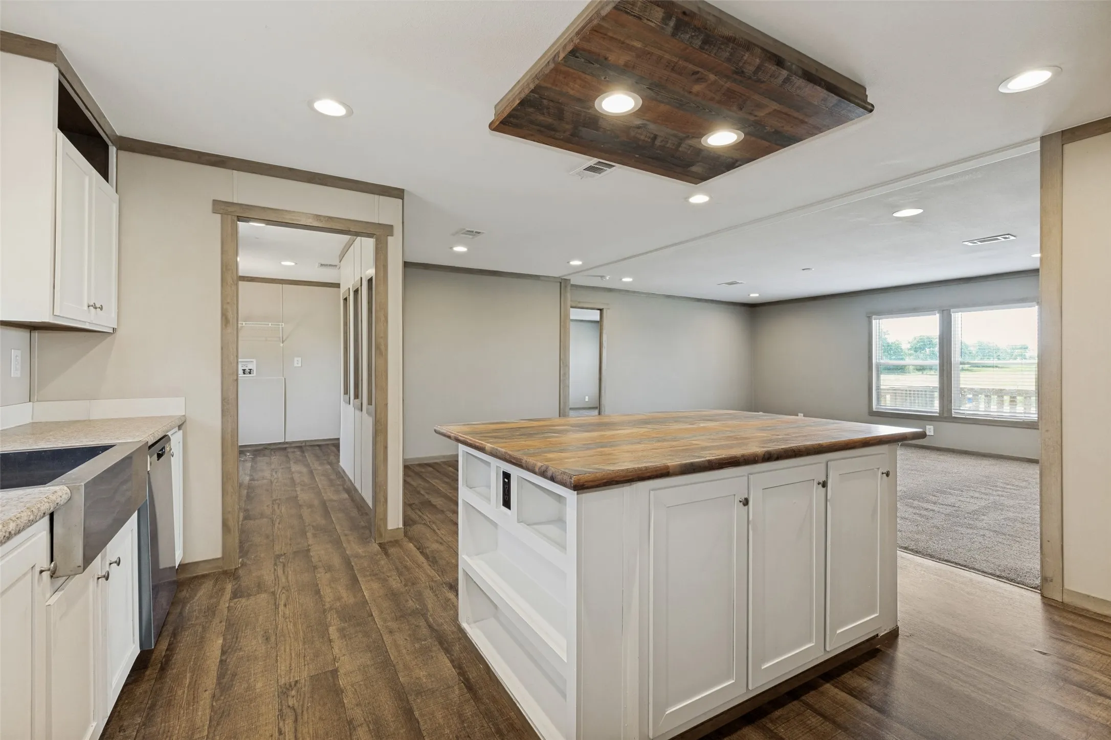 Mobile Home For Sale in Cooke County , 4445 County Road 136, Whitesboro, Texas 76273, 4 Bedroom, 2 Bathroom, 2 Garage spaces, 2,108 Sqft, built in 2021, mls#21335688, Real Estate Agent in Whitesboro, Homes For Sale in Cooke county, Homes For Sale in Whitesboro, Realtor in Whitesboro Texas, Real Estate Brokerage Independent Realty Texas, Luminita Cordes Realtor