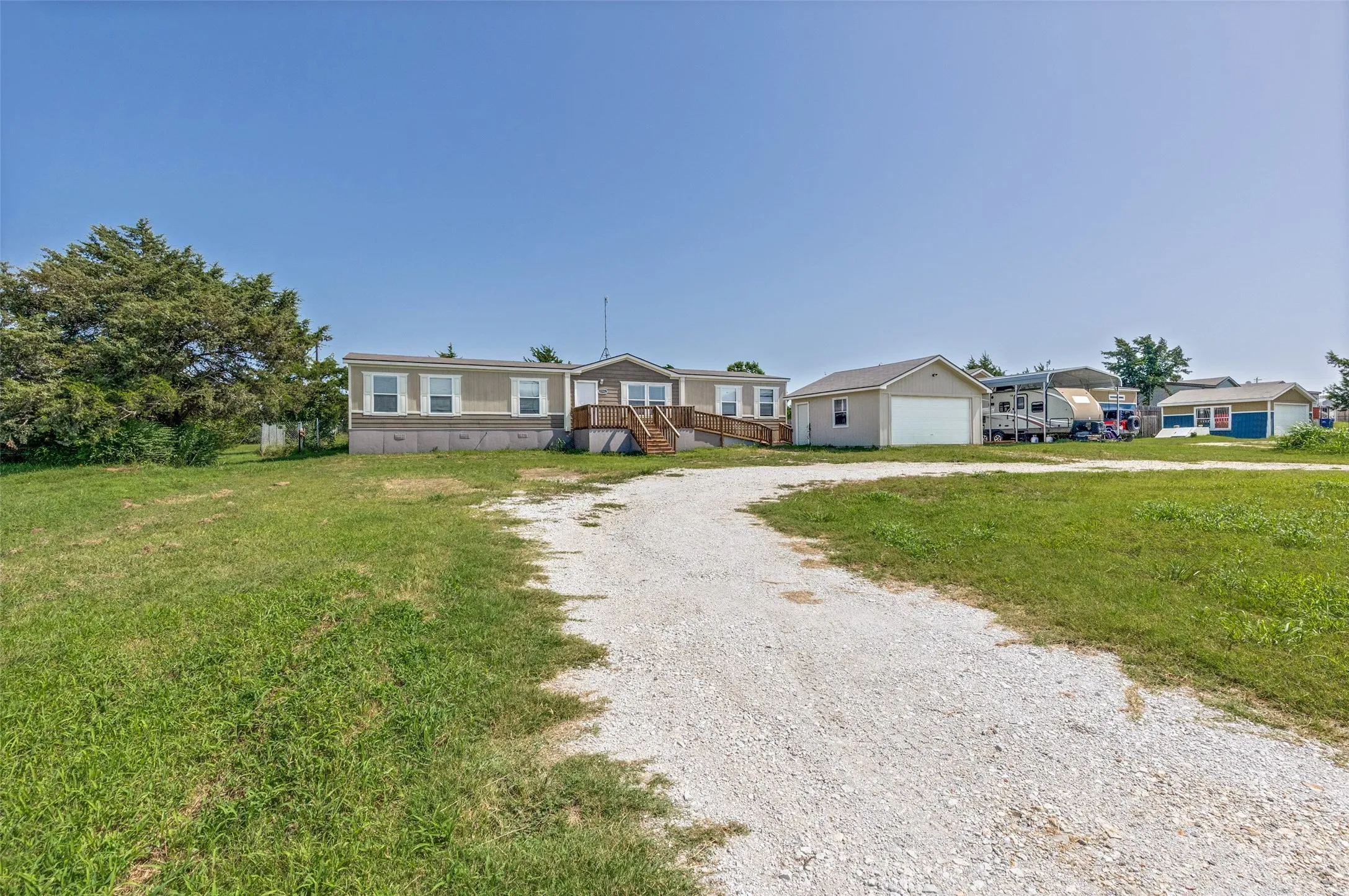 Mobile Home For Sale in Cooke County , 4445 County Road 136, Whitesboro, Texas 76273, 4 Bedroom, 2 Bathroom, 2 Garage spaces, 2,108 Sqft, built in 2021, mls#21335688, Real Estate Agent in Whitesboro, Homes For Sale in Cooke county, Homes For Sale in Whitesboro, Realtor in Whitesboro Texas, Real Estate Brokerage Independent Realty Texas, Luminita Cordes Realtor