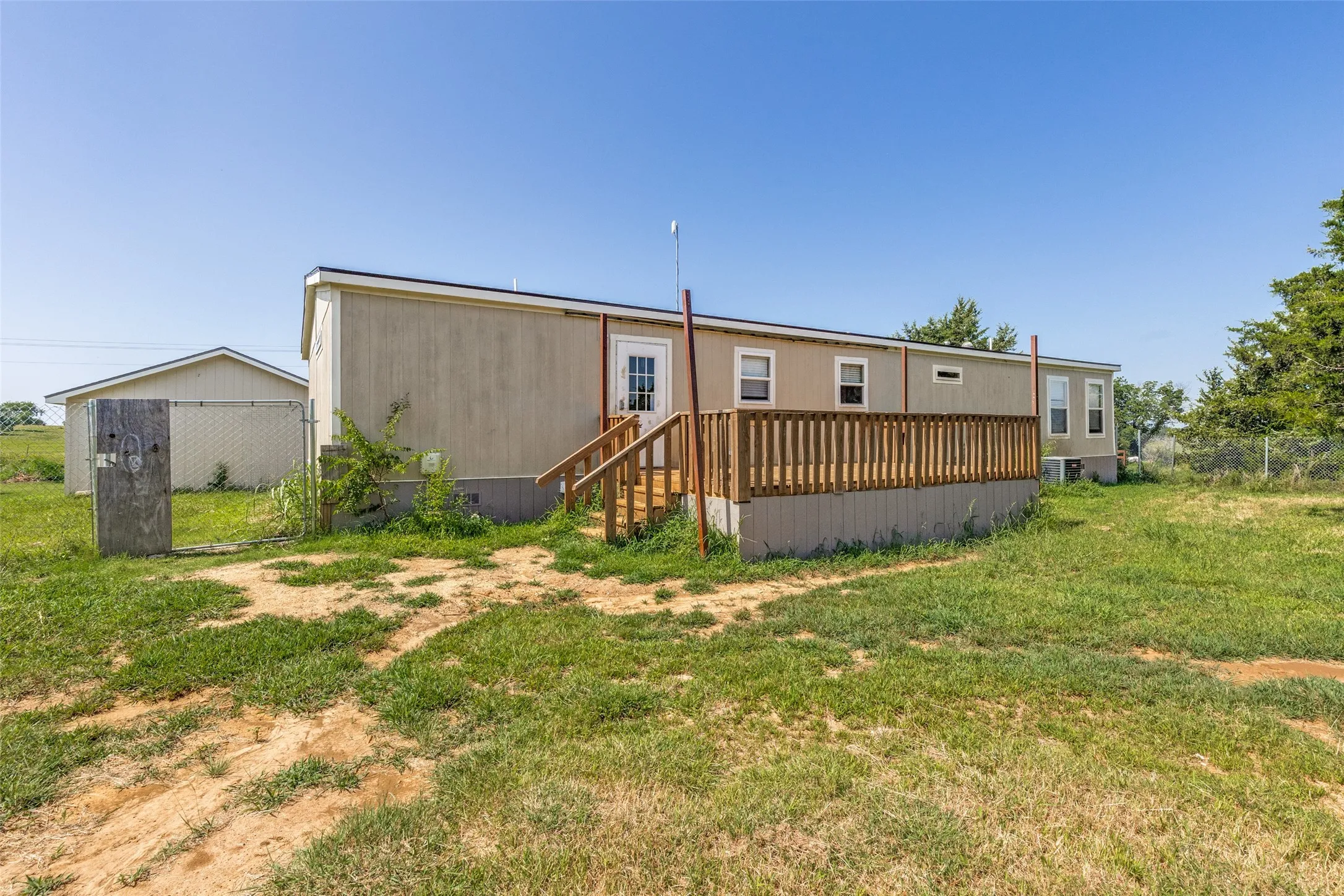 Mobile Home For Sale in Cooke County , 4445 County Road 136, Whitesboro, Texas 76273, 4 Bedroom, 2 Bathroom, 2 Garage spaces, 2,108 Sqft, built in 2021, mls#21335688, Real Estate Agent in Whitesboro, Homes For Sale in Cooke county, Homes For Sale in Whitesboro, Realtor in Whitesboro Texas, Real Estate Brokerage Independent Realty Texas, Luminita Cordes Realtor