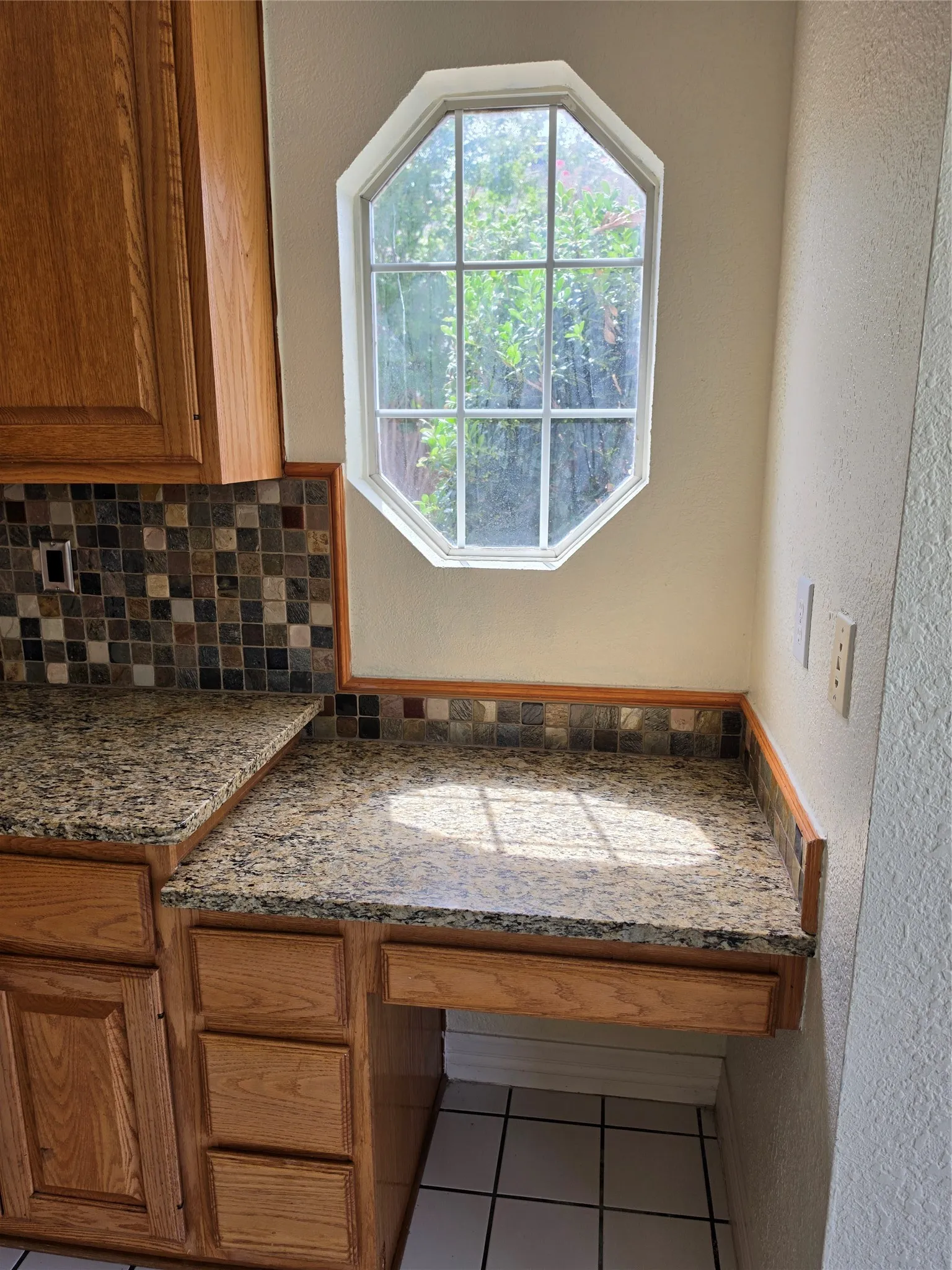 Single Family Residence For Sale in Tarrant County , 2720 Springhill Drive, Grapevine, Texas 76051, 4 Bedroom, 3 Bathroom, 2 Garage spaces, 2,733 Sqft, built in 1991, mls#21335308, Real Estate Agent in Grapevine, Homes For Sale in Tarrant county, Homes For Sale in Grapevine, Realtor in Grapevine Texas, Real Estate Brokerage Independent Realty Texas, Luminita Cordes Realtor