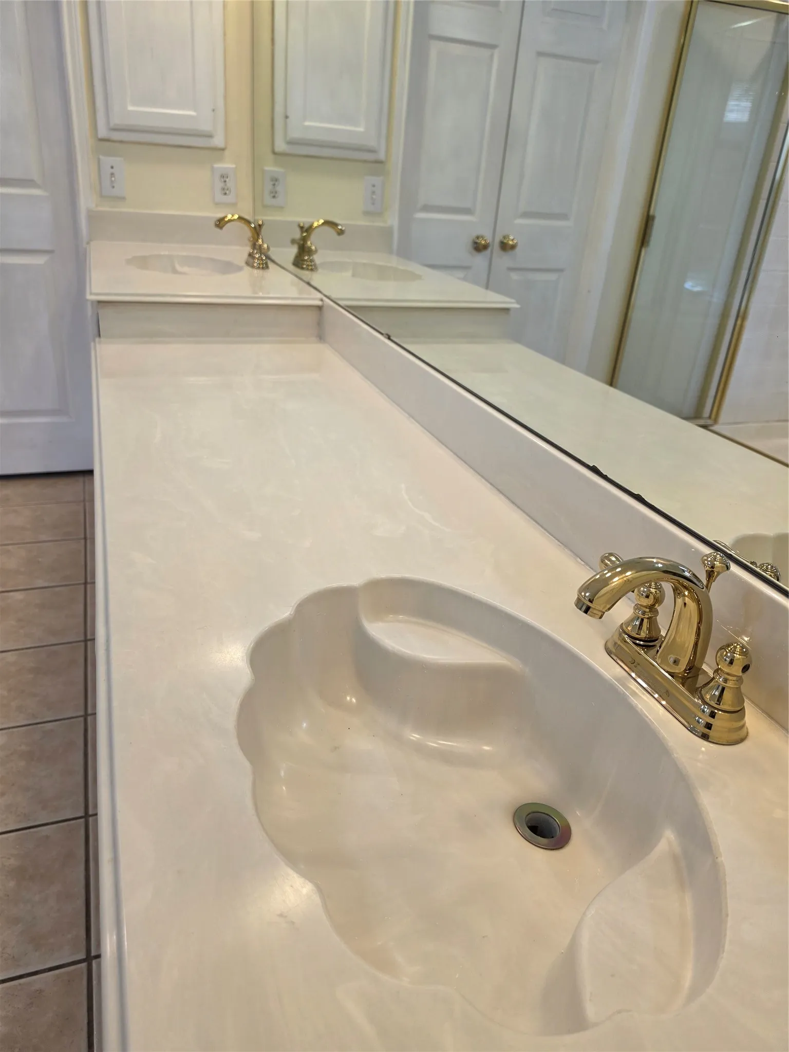 Single Family Residence For Sale in Tarrant County , 2720 Springhill Drive, Grapevine, Texas 76051, 4 Bedroom, 3 Bathroom, 2 Garage spaces, 2,733 Sqft, built in 1991, mls#21335308, Real Estate Agent in Grapevine, Homes For Sale in Tarrant county, Homes For Sale in Grapevine, Realtor in Grapevine Texas, Real Estate Brokerage Independent Realty Texas, Luminita Cordes Realtor