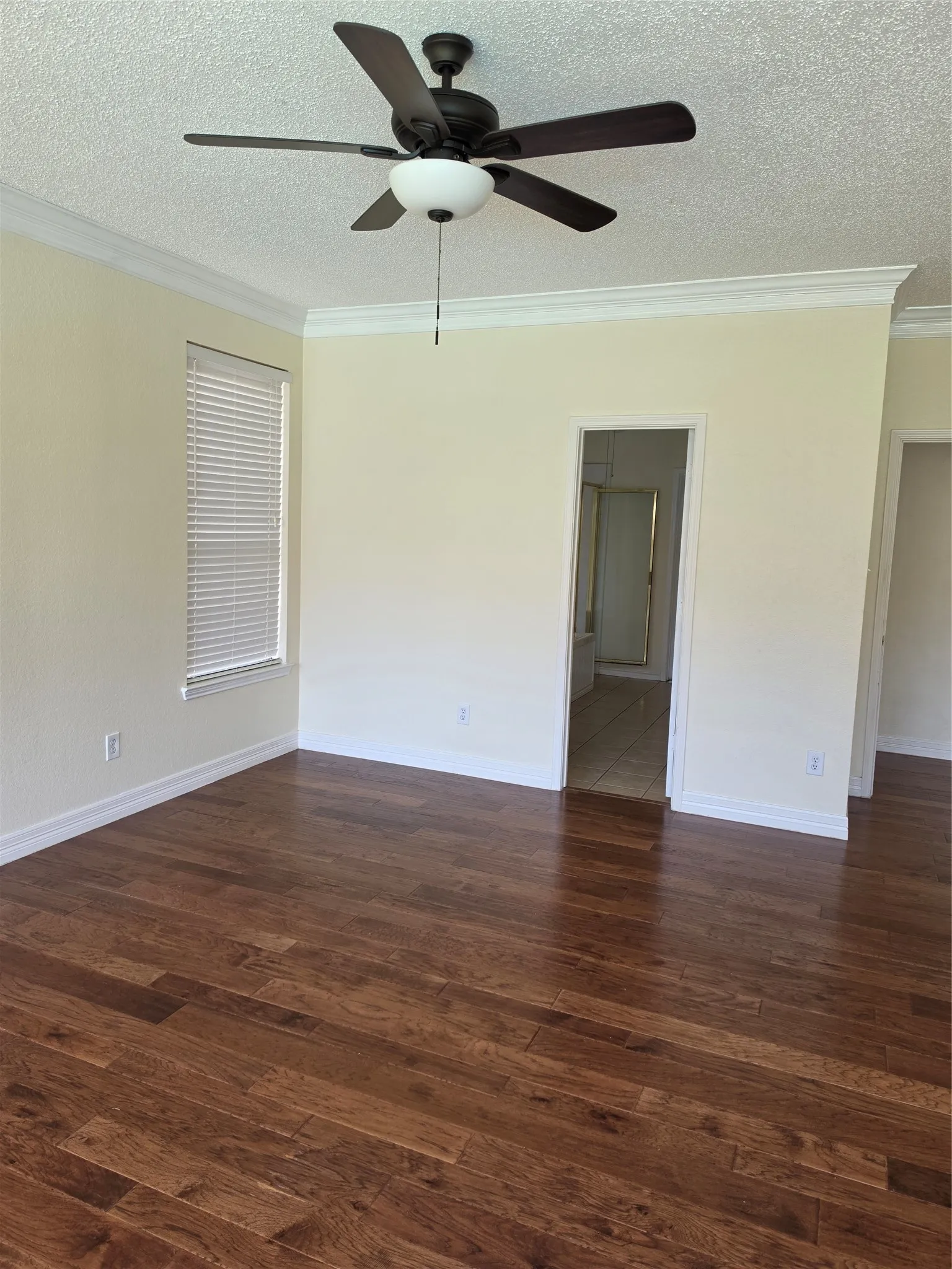 Single Family Residence For Sale in Tarrant County , 2720 Springhill Drive, Grapevine, Texas 76051, 4 Bedroom, 3 Bathroom, 2 Garage spaces, 2,733 Sqft, built in 1991, mls#21335308, Real Estate Agent in Grapevine, Homes For Sale in Tarrant county, Homes For Sale in Grapevine, Realtor in Grapevine Texas, Real Estate Brokerage Independent Realty Texas, Luminita Cordes Realtor
