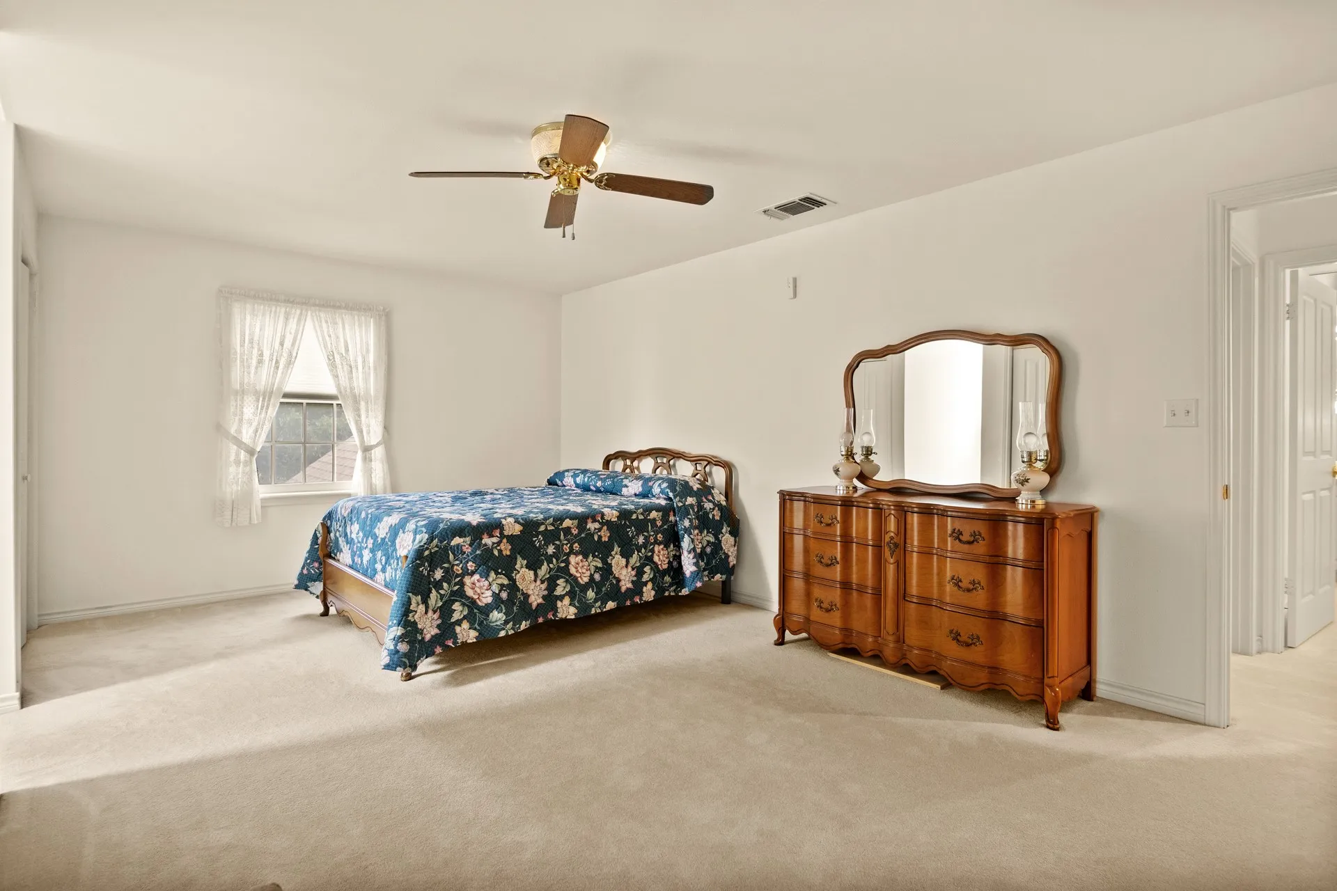 Farm For Sale in Titus County , 2199 County Rd 3150, Cookville, Texas 75558, 4 Bedrooms, 3 Bathrooms, 2 Garage spaces, 3,035 Sqft, built in 1992, Price $1,050,000, mls#21335647, Real Estate Agent in Cookville, Homes For Sale in Titus county, Homes For Sale in Cookville, Realtor in Cookville Texas, Real Estate Brokerage Independent Realty Texas, Luminita Cordes Realtor