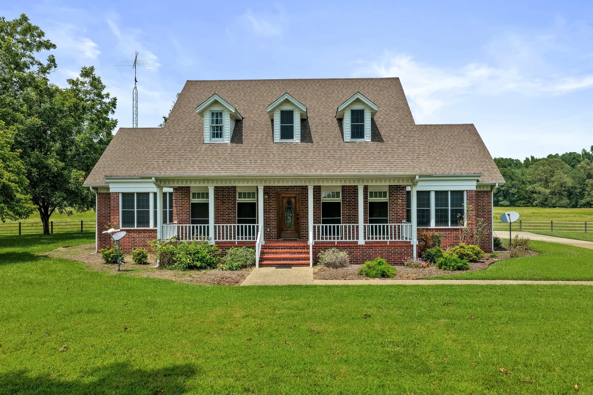 Farm For Sale in Titus County , 2199 County Rd 3150, Cookville, Texas 75558, 4 Bedrooms, 3 Bathrooms, 2 Garage spaces, 3,035 Sqft, built in 1992, Price $1,050,000, mls#21335647, Real Estate Agent in Cookville, Homes For Sale in Titus county, Homes For Sale in Cookville, Realtor in Cookville Texas, Real Estate Brokerage Independent Realty Texas, Luminita Cordes Realtor
