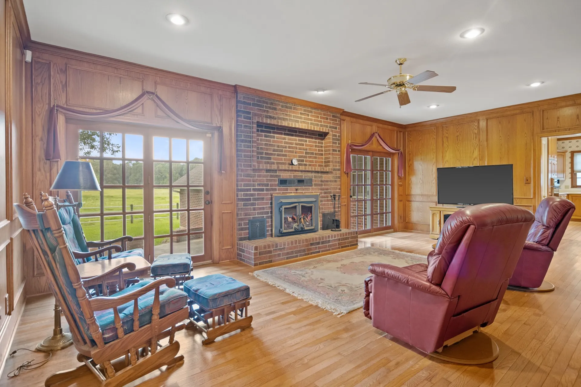 Farm For Sale in Titus County , 2199 County Rd 3150, Cookville, Texas 75558, 4 Bedrooms, 3 Bathrooms, 2 Garage spaces, 3,035 Sqft, built in 1992, Price $1,050,000, mls#21335647, Real Estate Agent in Cookville, Homes For Sale in Titus county, Homes For Sale in Cookville, Realtor in Cookville Texas, Real Estate Brokerage Independent Realty Texas, Luminita Cordes Realtor