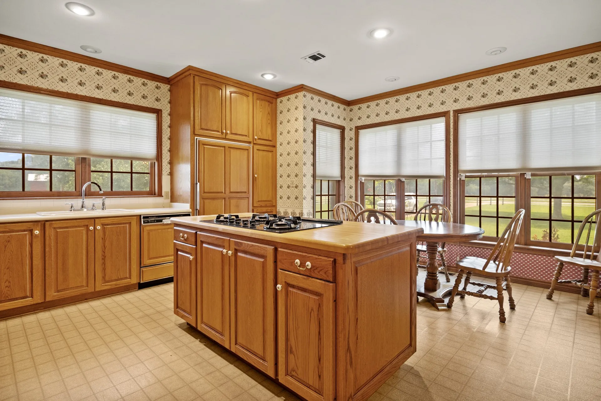 Farm For Sale in Titus County , 2199 County Rd 3150, Cookville, Texas 75558, 4 Bedrooms, 3 Bathrooms, 2 Garage spaces, 3,035 Sqft, built in 1992, Price $1,050,000, mls#21335647, Real Estate Agent in Cookville, Homes For Sale in Titus county, Homes For Sale in Cookville, Realtor in Cookville Texas, Real Estate Brokerage Independent Realty Texas, Luminita Cordes Realtor