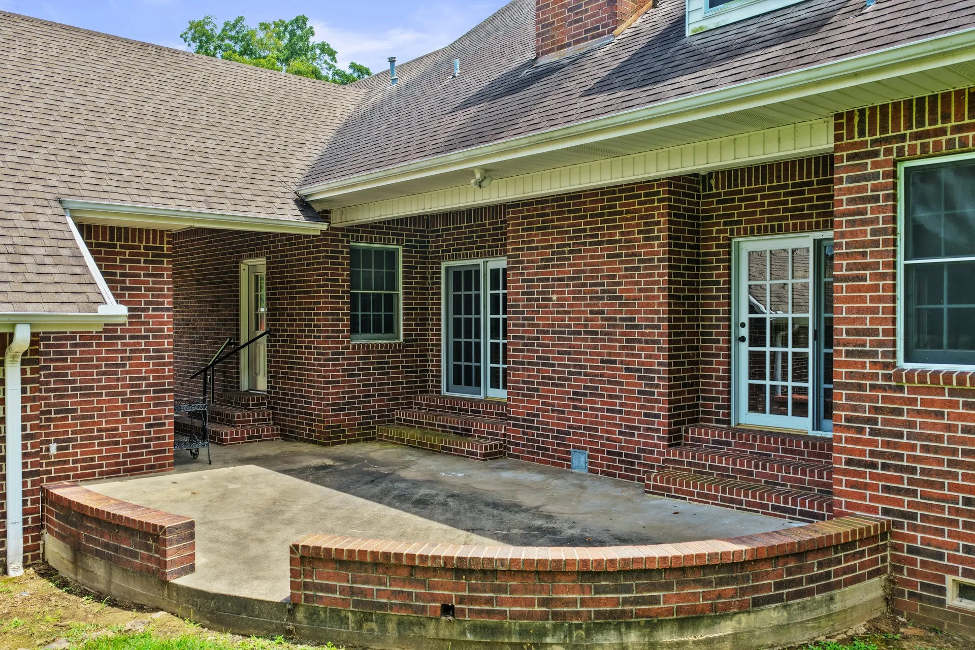Farm For Sale in Titus County , 2199 County Rd 3150, Cookville, Texas 75558, 4 Bedrooms, 3 Bathrooms, 2 Garage spaces, 3,035 Sqft, built in 1992, Price $1,050,000, mls#21335647, Real Estate Agent in Cookville, Homes For Sale in Titus county, Homes For Sale in Cookville, Realtor in Cookville Texas, Real Estate Brokerage Independent Realty Texas, Luminita Cordes Realtor