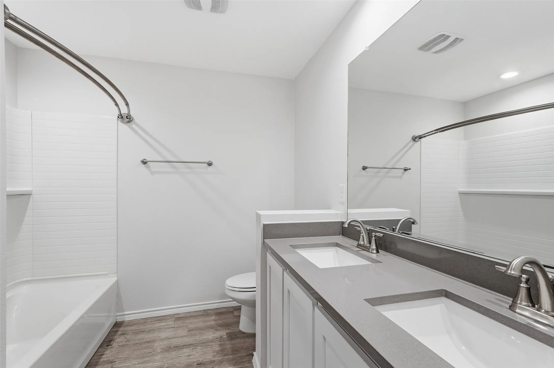Single Family Residence For Sale in Collin County , 1408 Ross Avenue, Celina, Texas 75009, 4 Bedroom, 3 Bathroom, 2 Garage spaces, 2,541 Sqft, built in 2021, mls#21335691, Real Estate Agent in Celina, Homes For Sale in Collin county, Homes For Sale in Celina, Realtor in Celina Texas, Real Estate Brokerage Independent Realty Texas, Luminita Cordes Realtor