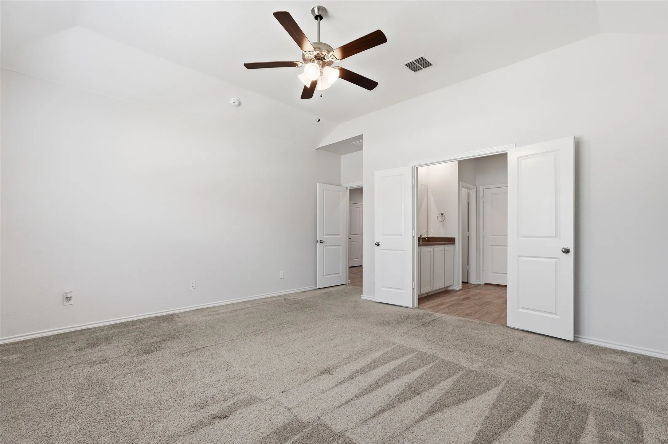 Single Family Residence For Sale in Collin County , 1408 Ross Avenue, Celina, Texas 75009, 4 Bedroom, 3 Bathroom, 2 Garage spaces, 2,541 Sqft, built in 2021, mls#21335691, Real Estate Agent in Celina, Homes For Sale in Collin county, Homes For Sale in Celina, Realtor in Celina Texas, Real Estate Brokerage Independent Realty Texas, Luminita Cordes Realtor