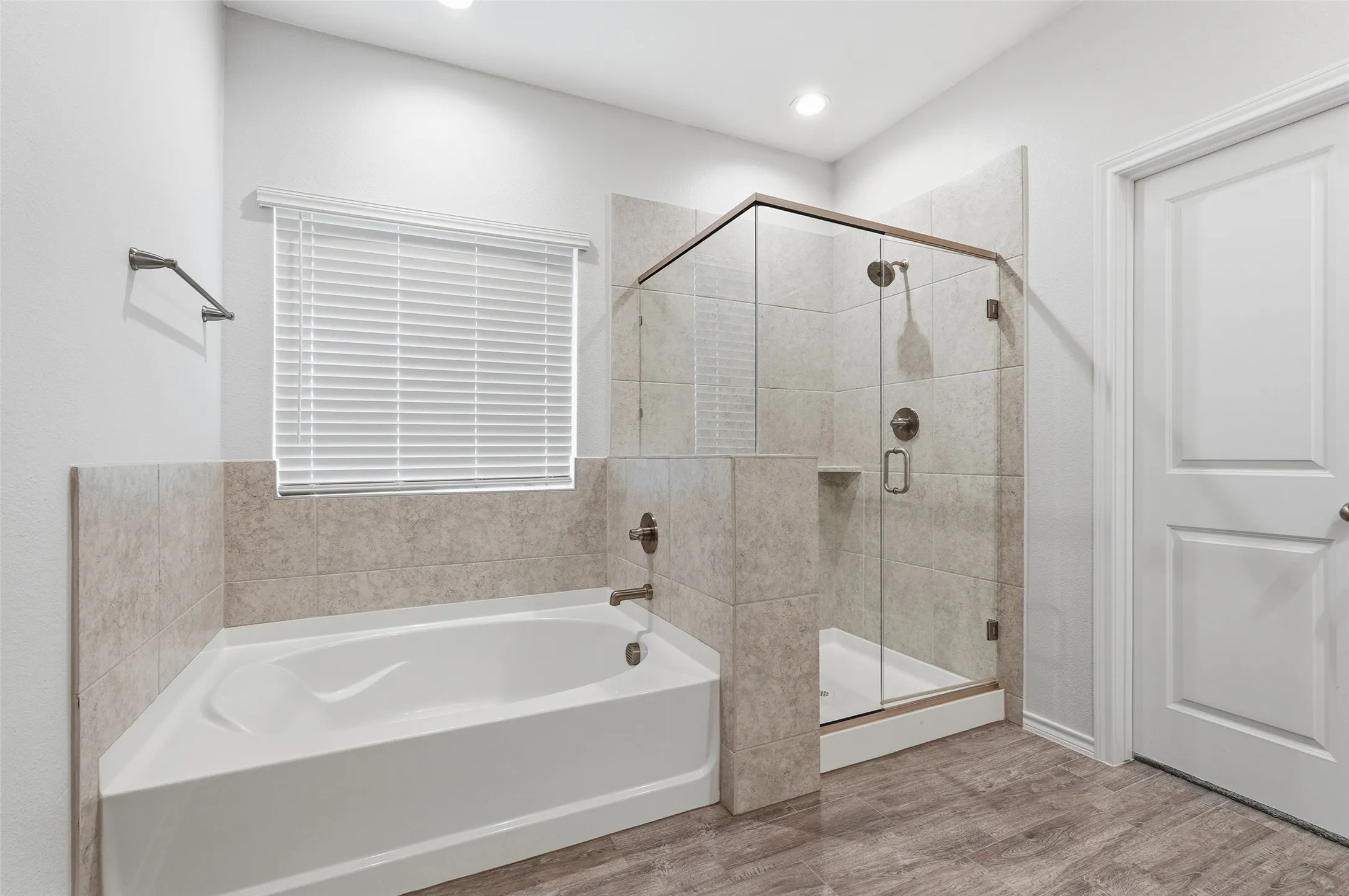 Single Family Residence For Sale in Collin County , 1408 Ross Avenue, Celina, Texas 75009, 4 Bedroom, 3 Bathroom, 2 Garage spaces, 2,541 Sqft, built in 2021, mls#21335691, Real Estate Agent in Celina, Homes For Sale in Collin county, Homes For Sale in Celina, Realtor in Celina Texas, Real Estate Brokerage Independent Realty Texas, Luminita Cordes Realtor