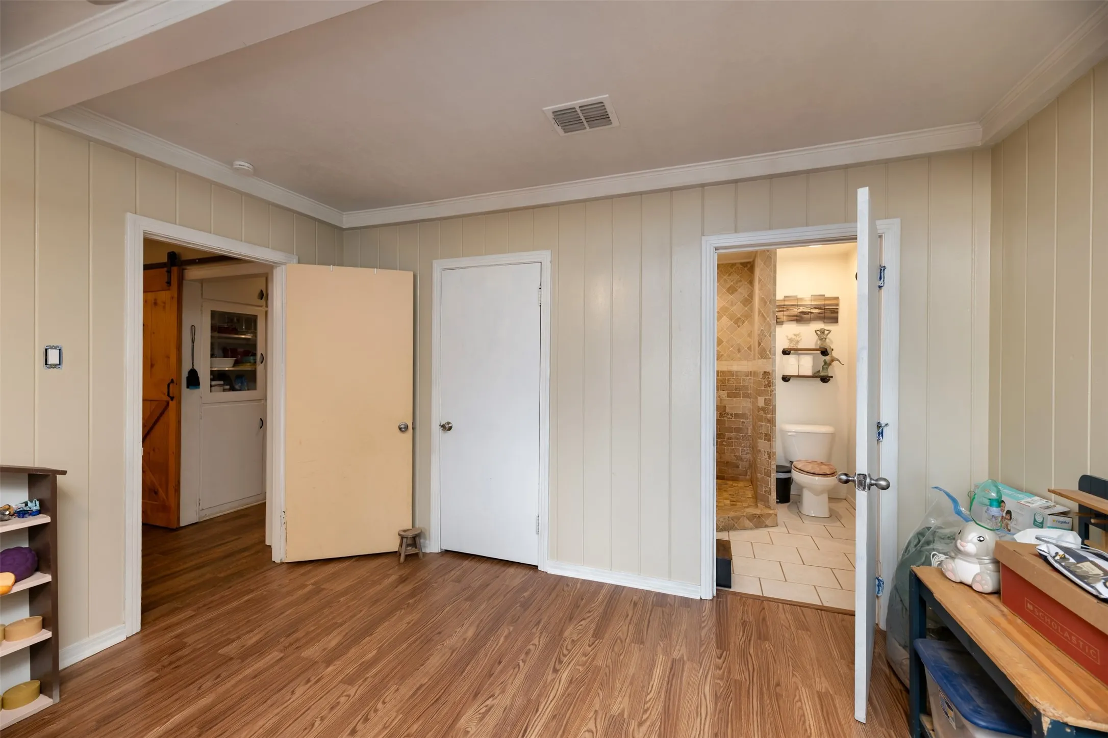 Single Family Residence For Sale in Palo Pinto County , 1202 NW 4th Avenue, Mineral Wells, Texas 76067, 3 Bedroom, 2 Bathroom, 2 Garage spaces, 1,982 Sqft, built in 1952, mls#21335339, Real Estate Agent in Mineral Wells, Homes For Sale in Palo Pinto county, Homes For Sale in Mineral Wells, Realtor in Mineral Wells Texas, Real Estate Brokerage Independent Realty Texas, Luminita Cordes Realtor