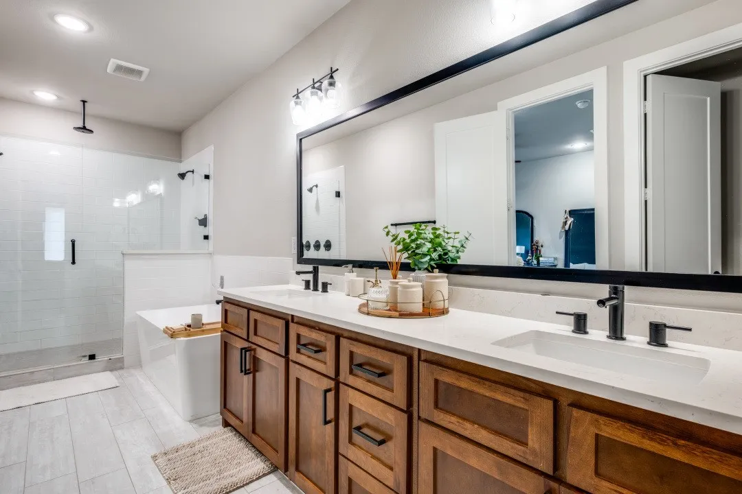 Single Family Residence For Rent in Dallas County , 1450 Elevado Drive, Dallas, Texas 75212, 3 Bedroom, 4 Bathroom, 2 Garage spaces, 2,237 Sqft, built in 2020, mls#21333145, Real Estate Agent in Dallas, Homes For Rent in Dallas county, Homes For Rent in Dallas, Realtor in Dallas Texas, Real Estate Brokerage Independent Realty Texas, Luminita Cordes Realtor
