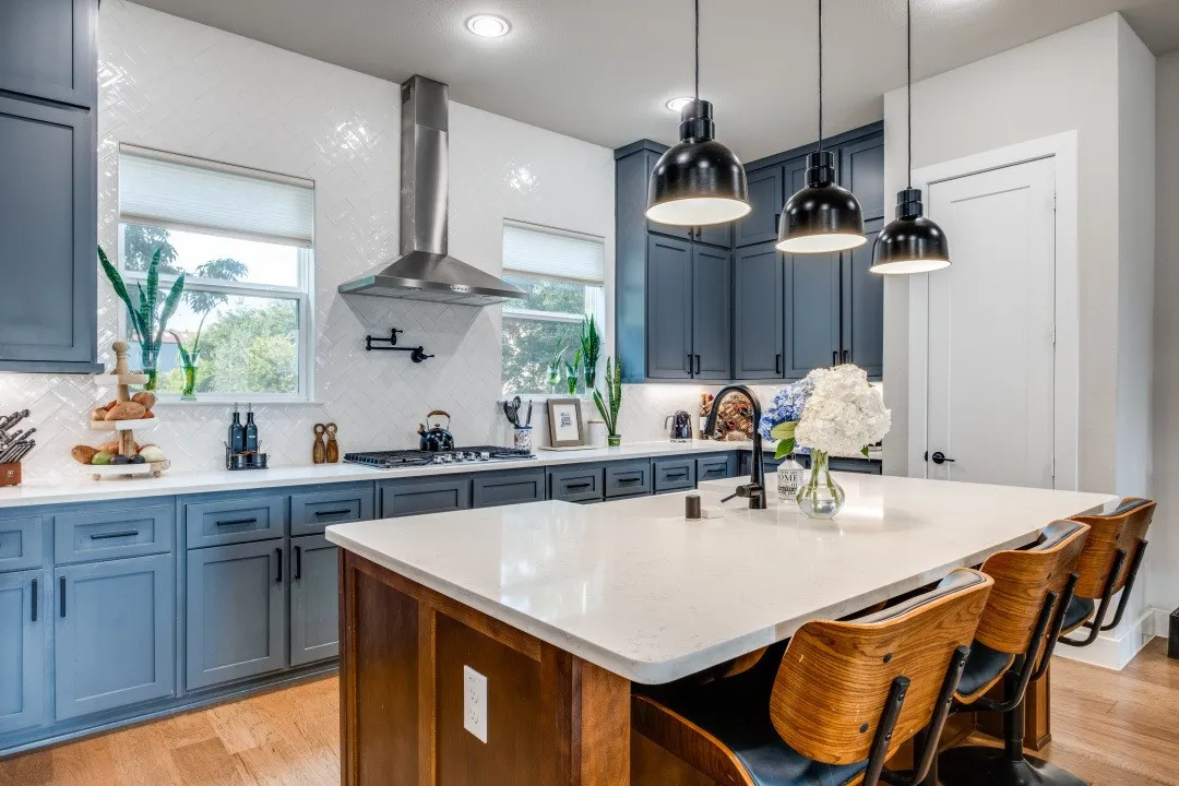Single Family Residence For Rent in Dallas County , 1450 Elevado Drive, Dallas, Texas 75212, 3 Bedroom, 4 Bathroom, 2 Garage spaces, 2,237 Sqft, built in 2020, mls#21333145, Real Estate Agent in Dallas, Homes For Rent in Dallas county, Homes For Rent in Dallas, Realtor in Dallas Texas, Real Estate Brokerage Independent Realty Texas, Luminita Cordes Realtor