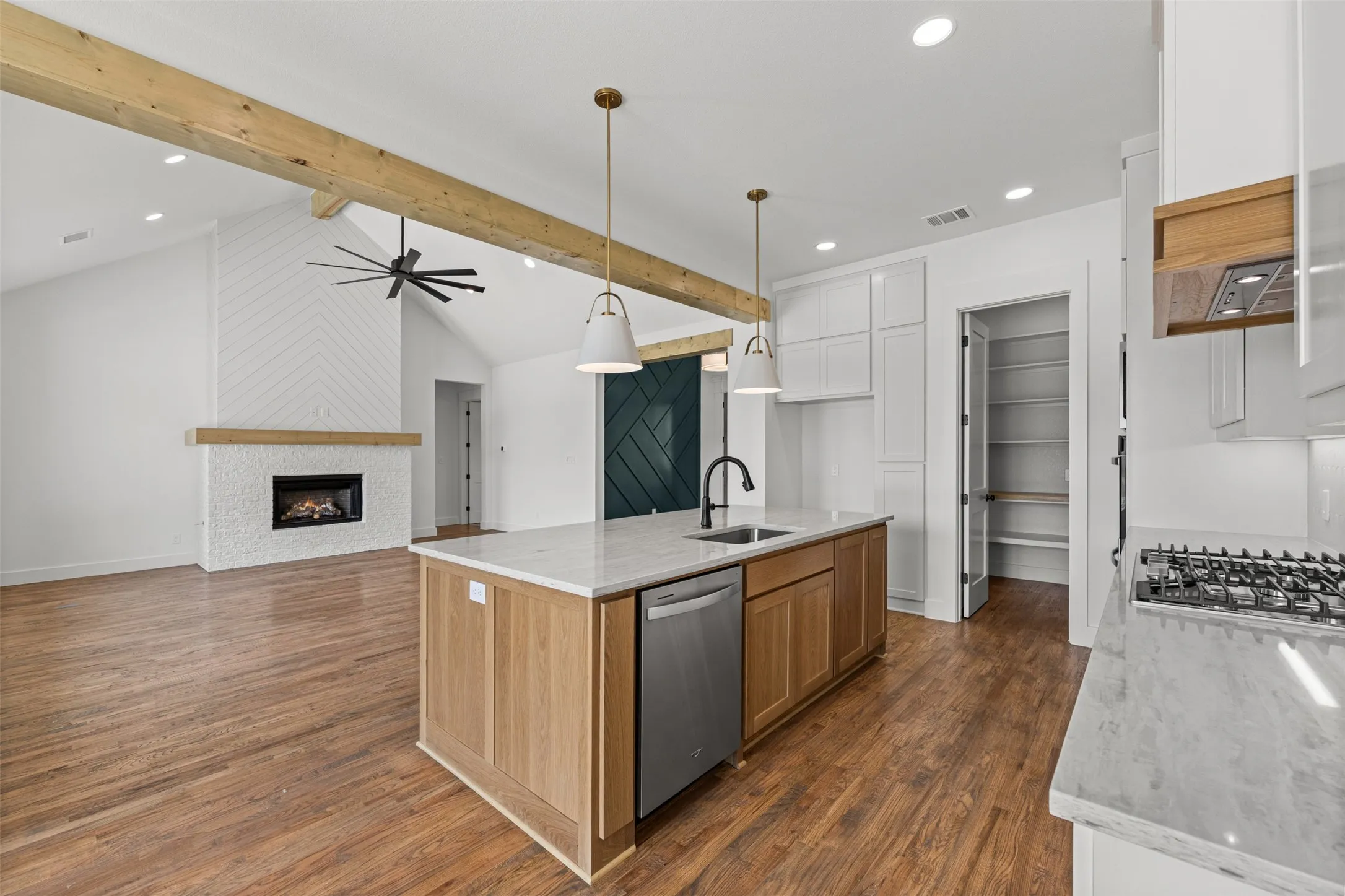 Single Family Residence For Sale in Ellis County , 1370 Carroll Moran Trail, Midlothian, Texas 76065, 4 Bedrooms, 3 Bathrooms, 2 Garage spaces, 2,502 Sqft, built in 2026, Price $685,000, mls#21326298, Real Estate Agent in Midlothian, Homes For Sale in Ellis county, Homes For Sale in Midlothian, Realtor in Midlothian Texas, Real Estate Brokerage Independent Realty Texas, Luminita Cordes Realtor