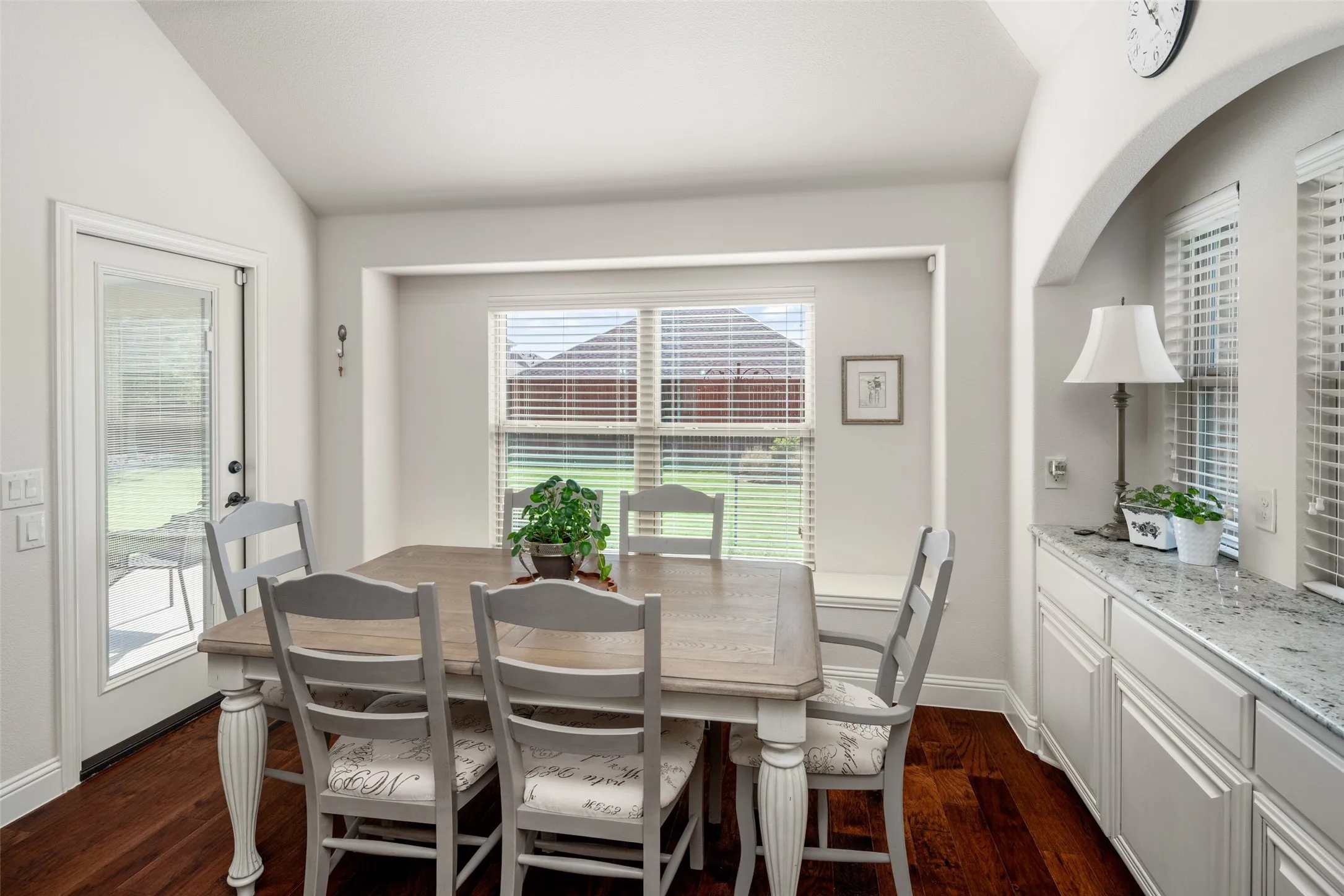 Single Family Residence For Sale in Collin County , 802 Providence, Wylie, Texas 75098, 4 Bedroom, 3 Bathroom, 2 Garage spaces, 3,084 Sqft, built in 2018, mls#21334756, Real Estate Agent in Wylie, Homes For Sale in Collin county, Homes For Sale in Wylie, Realtor in Wylie Texas, Real Estate Brokerage Independent Realty Texas, Luminita Cordes Realtor