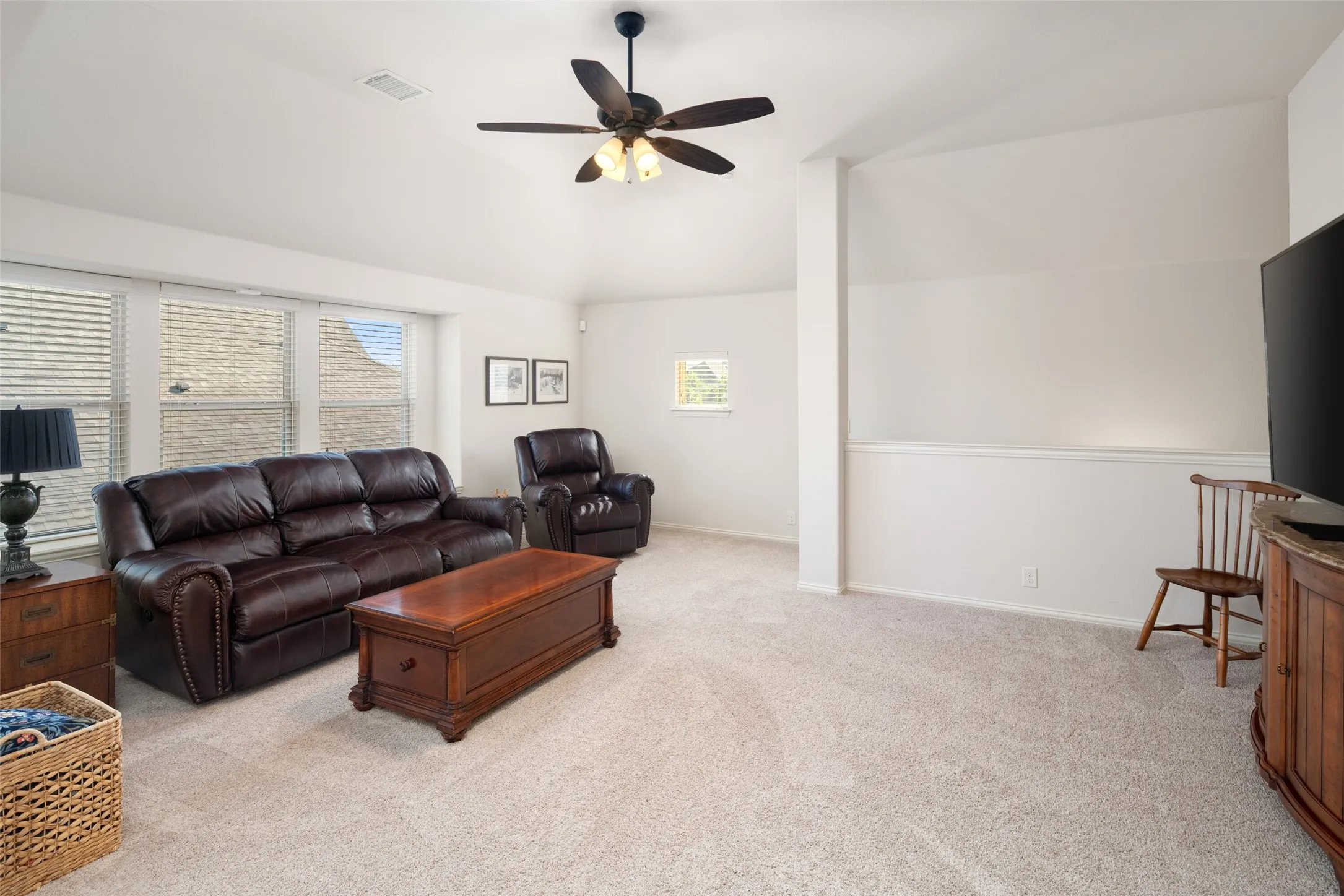 Single Family Residence For Sale in Collin County , 802 Providence, Wylie, Texas 75098, 4 Bedroom, 3 Bathroom, 2 Garage spaces, 3,084 Sqft, built in 2018, mls#21334756, Real Estate Agent in Wylie, Homes For Sale in Collin county, Homes For Sale in Wylie, Realtor in Wylie Texas, Real Estate Brokerage Independent Realty Texas, Luminita Cordes Realtor