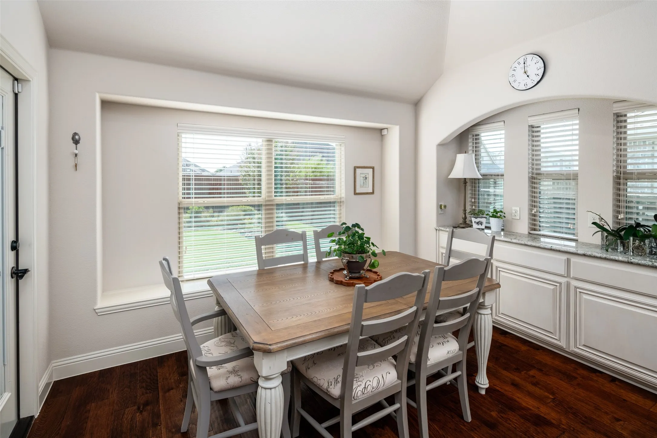 Single Family Residence For Sale in Collin County , 802 Providence, Wylie, Texas 75098, 4 Bedroom, 3 Bathroom, 2 Garage spaces, 3,084 Sqft, built in 2018, mls#21334756, Real Estate Agent in Wylie, Homes For Sale in Collin county, Homes For Sale in Wylie, Realtor in Wylie Texas, Real Estate Brokerage Independent Realty Texas, Luminita Cordes Realtor
